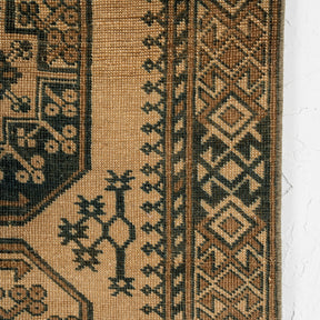 Classic area rug in 5x7 dimensions, crafted in persian