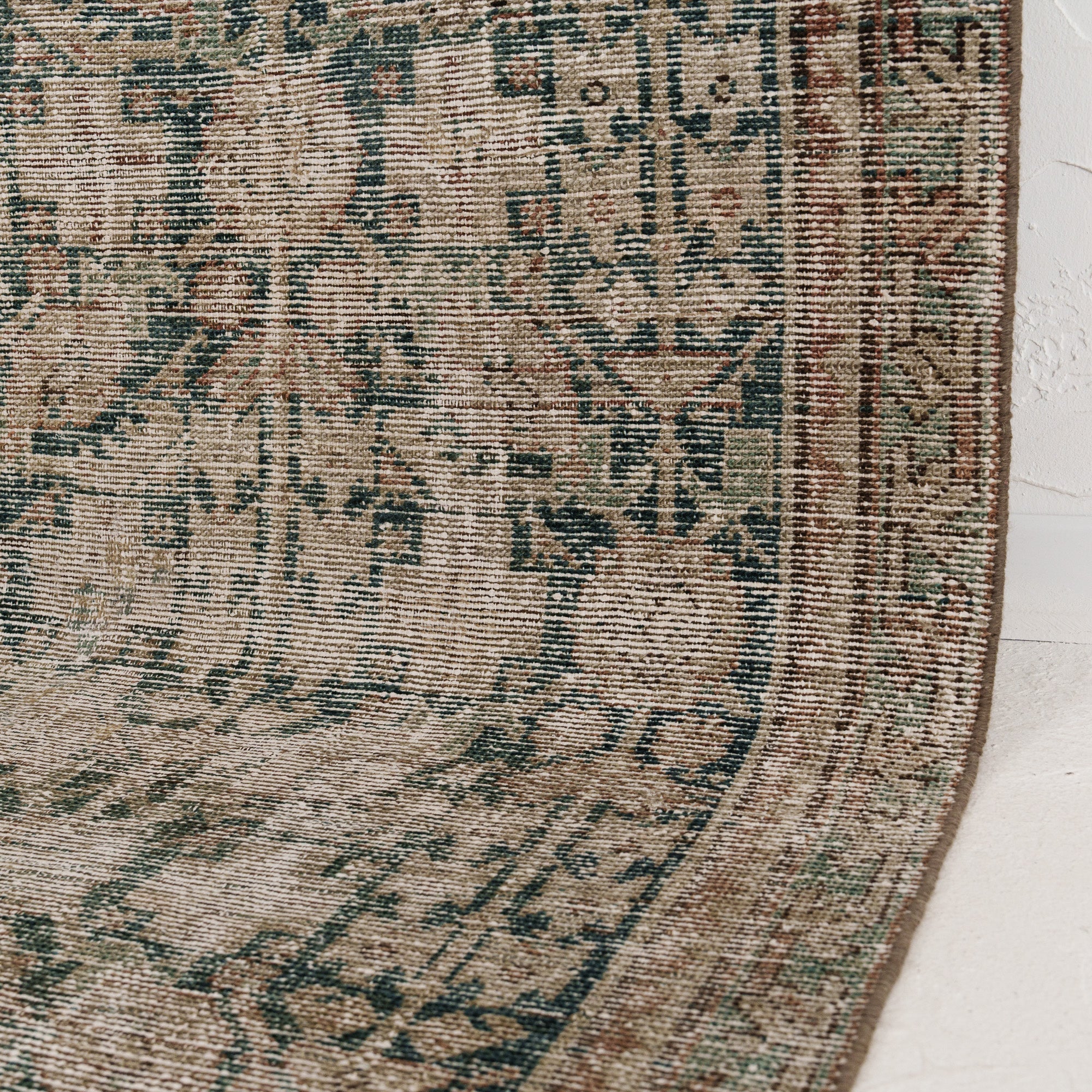 Geometric 3x10 Green Rug