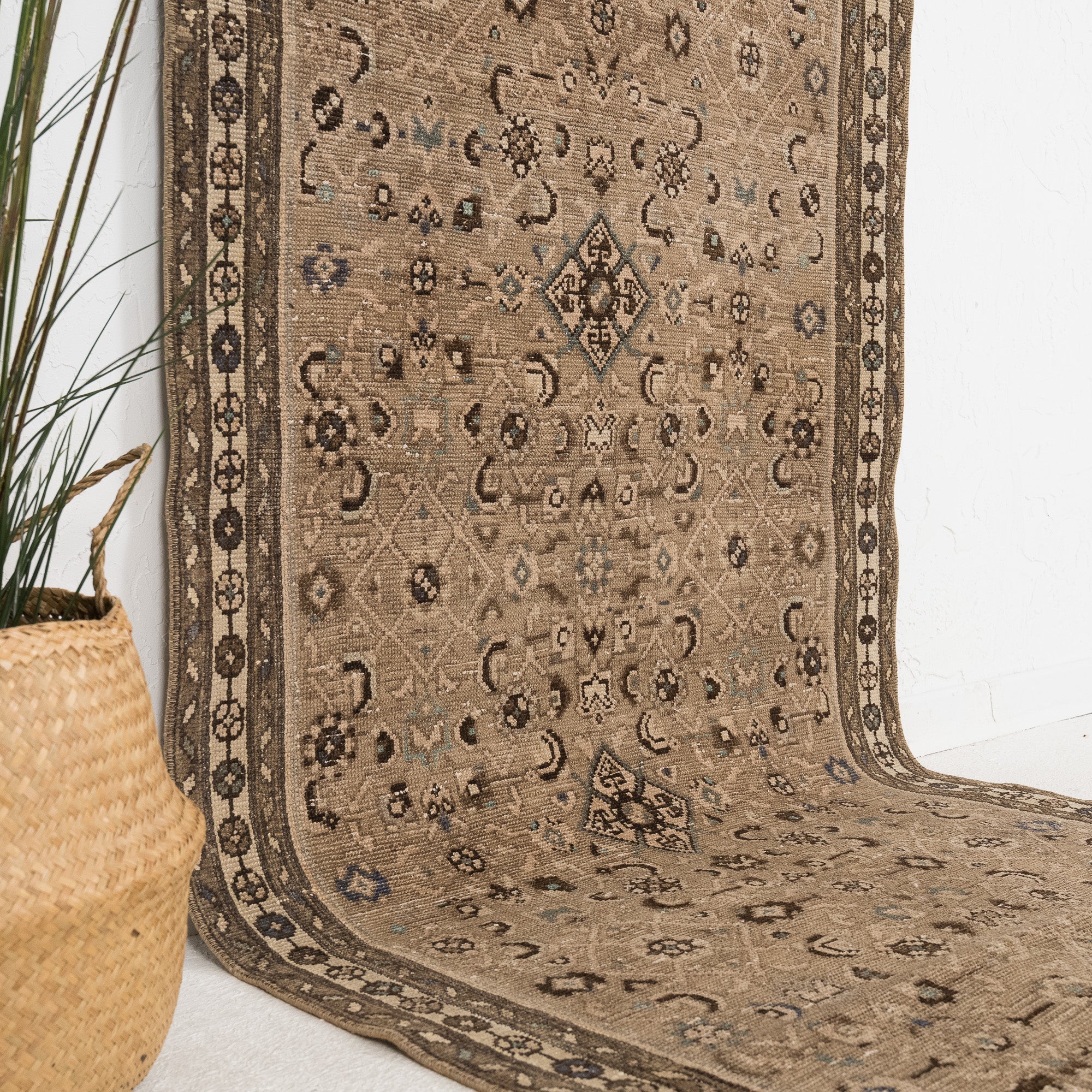 Vyrisae - Vintage Persian Runner Rug