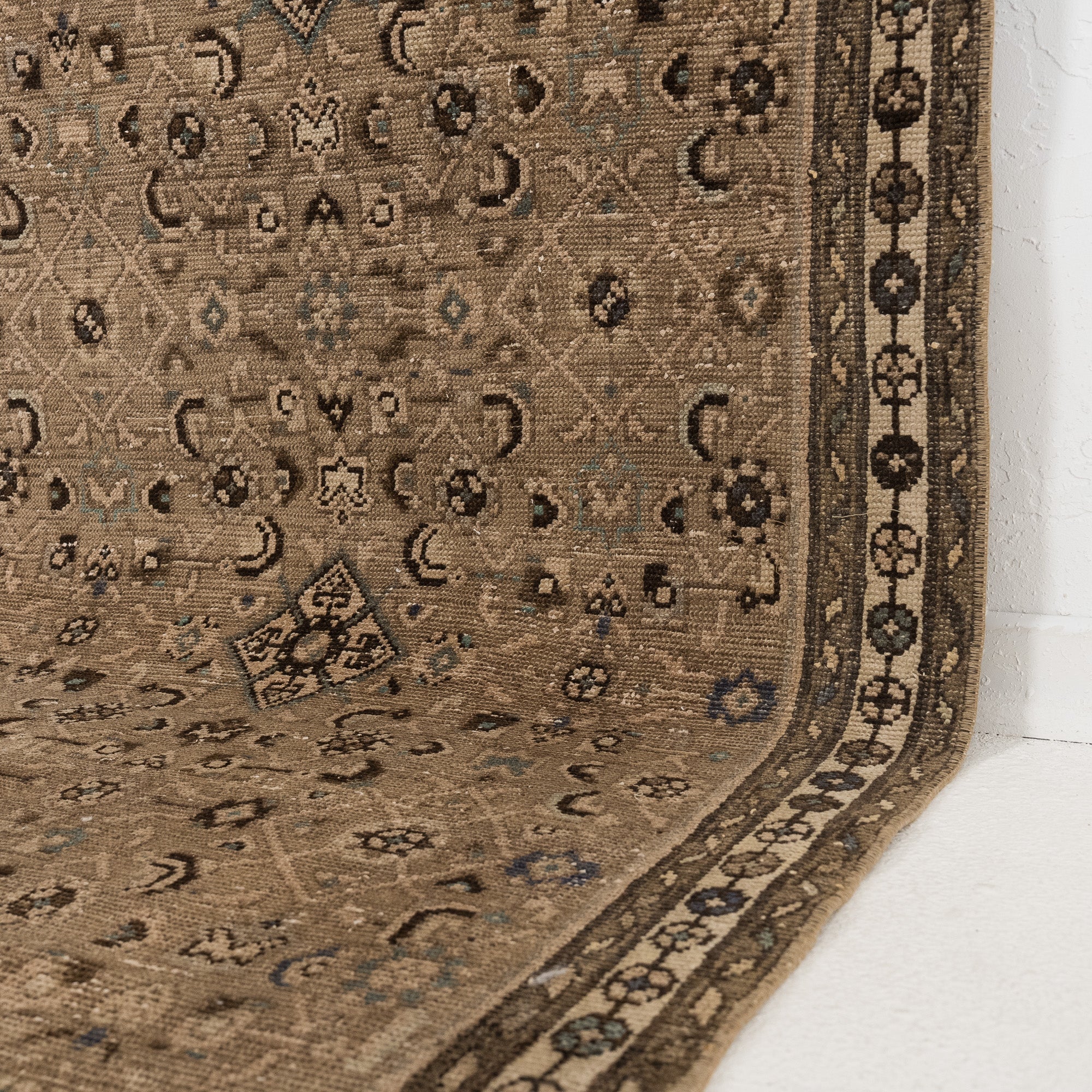 Vyrisae - Vintage Persian Runner Rug