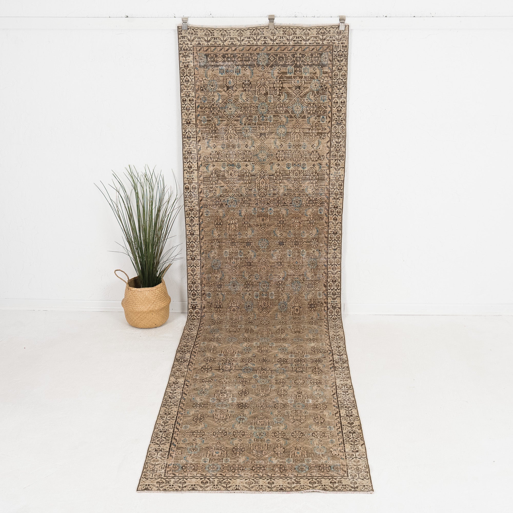 Kaesaria - Vintage Persian Runner Rug