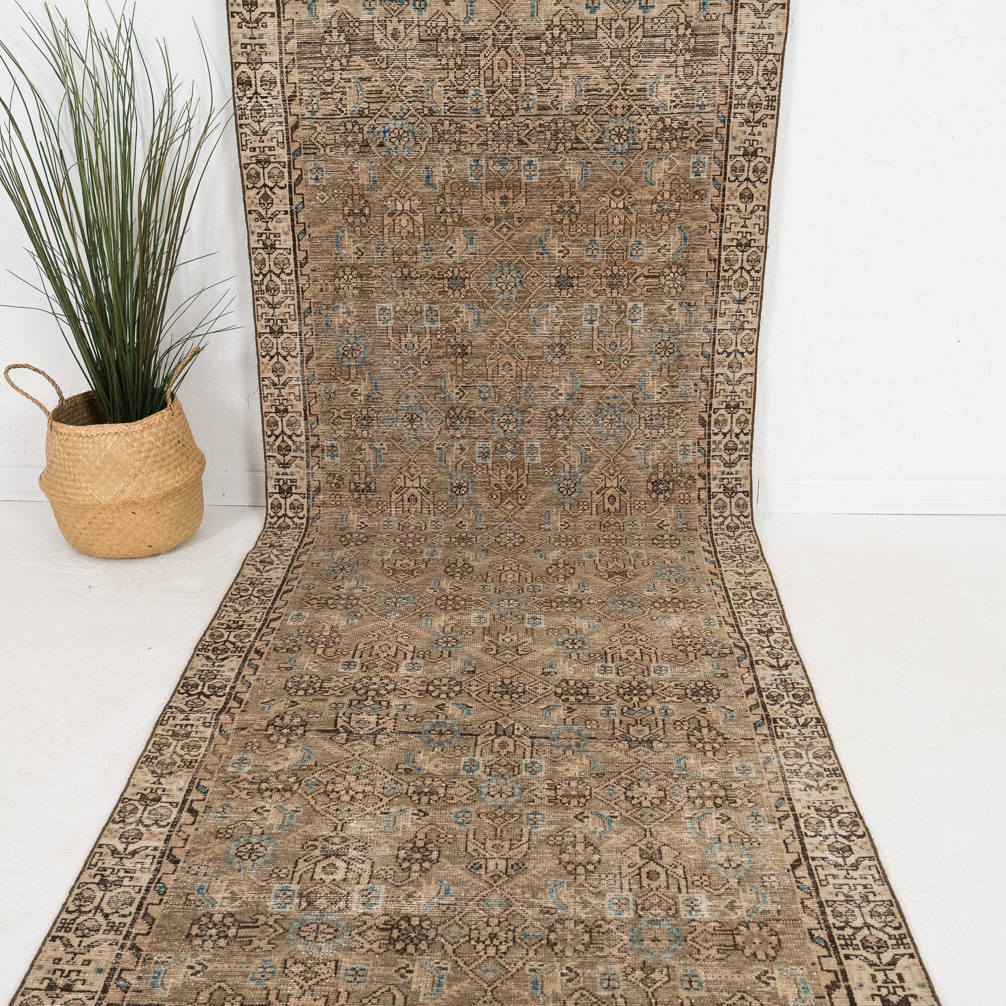 Kaesaria - Vintage Persian Runner Rug