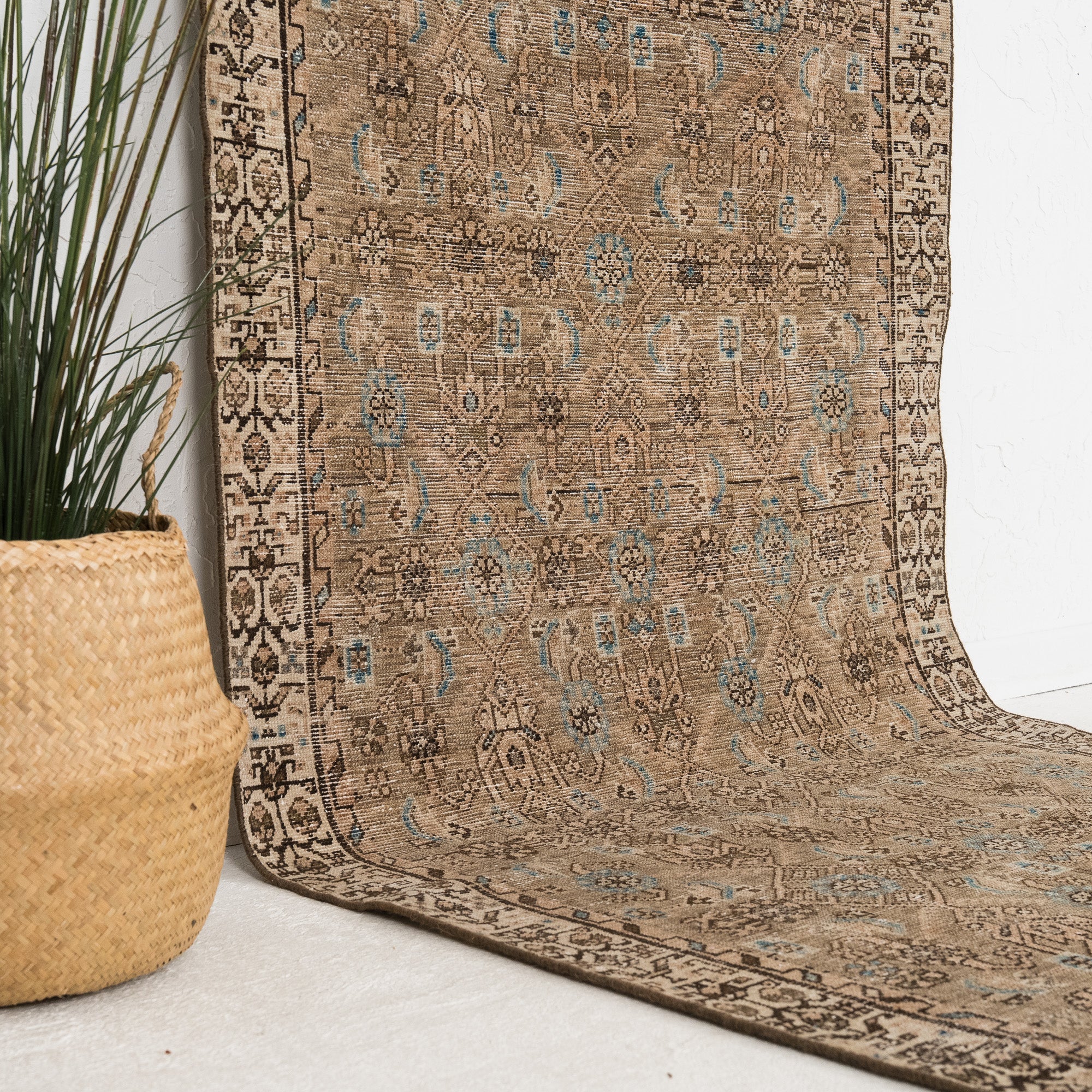 Kaesaria - Vintage Persian Runner Rug