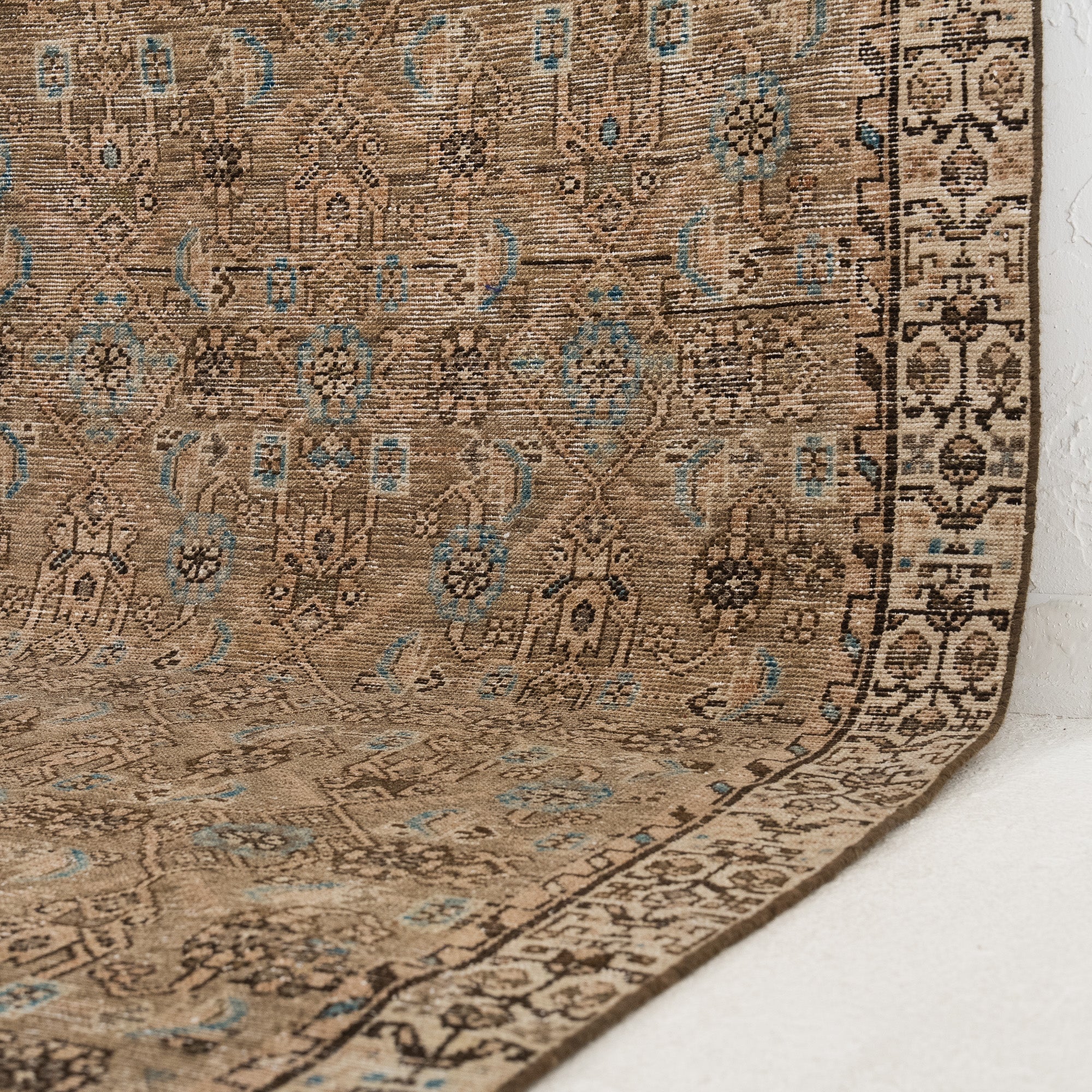 Kaesaria - Vintage Persian Runner Rug