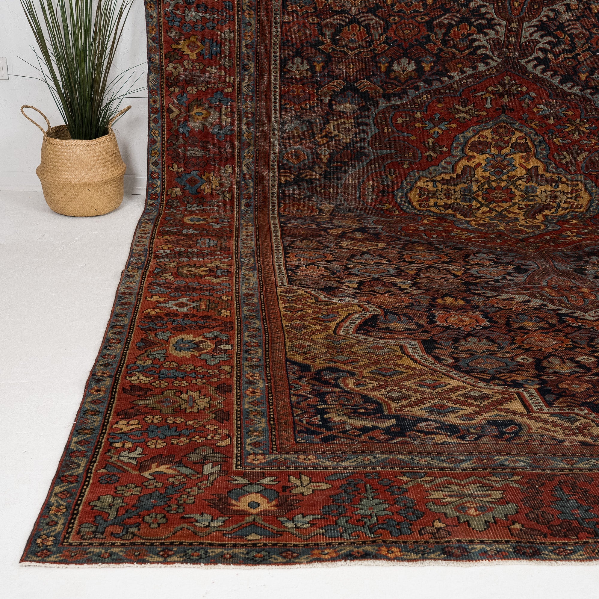 Ariselle - Vintage Persian Area Rug