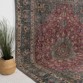 Maelisyn - Vintage Persian Area Rug