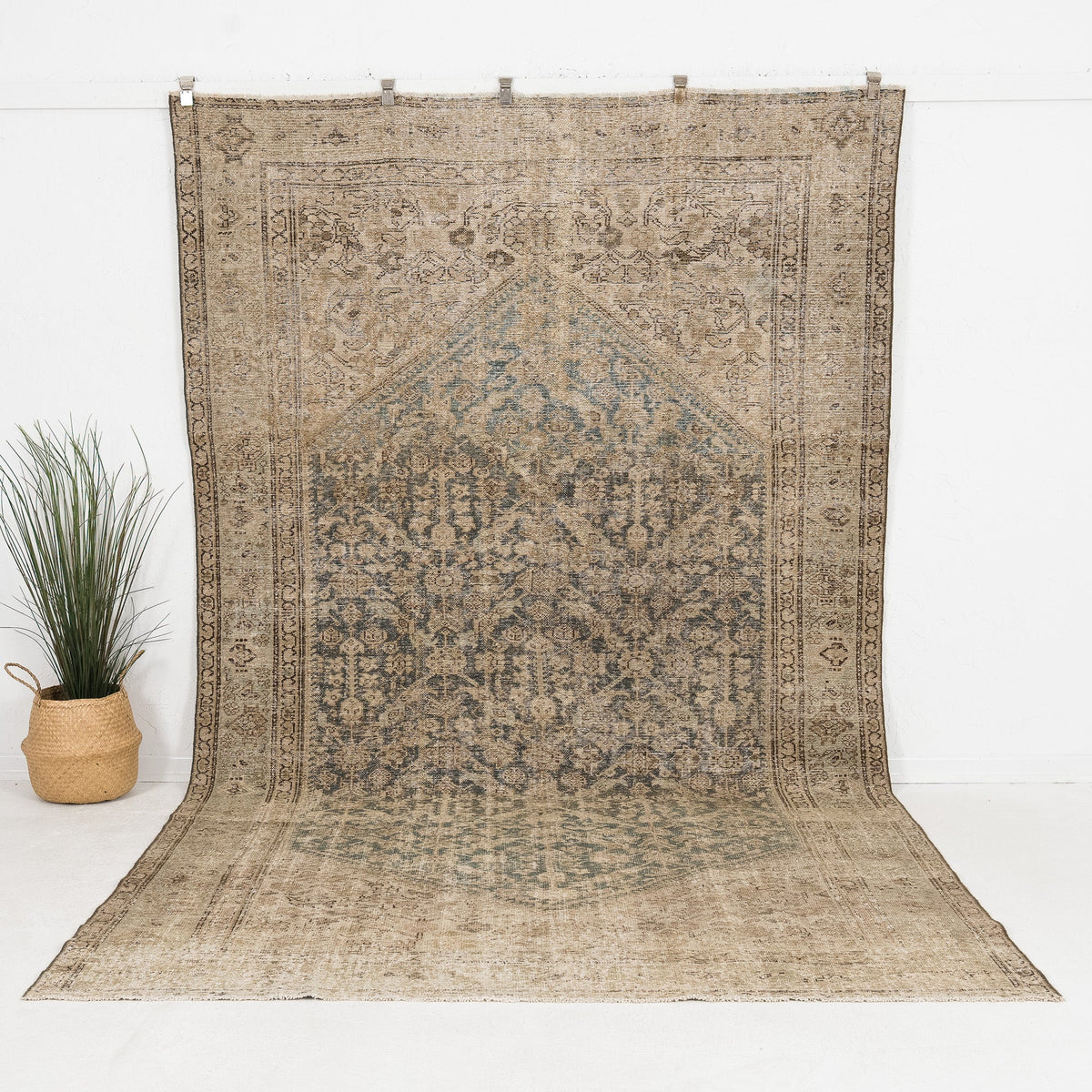 Yserael - Vintage Persian Area Rug