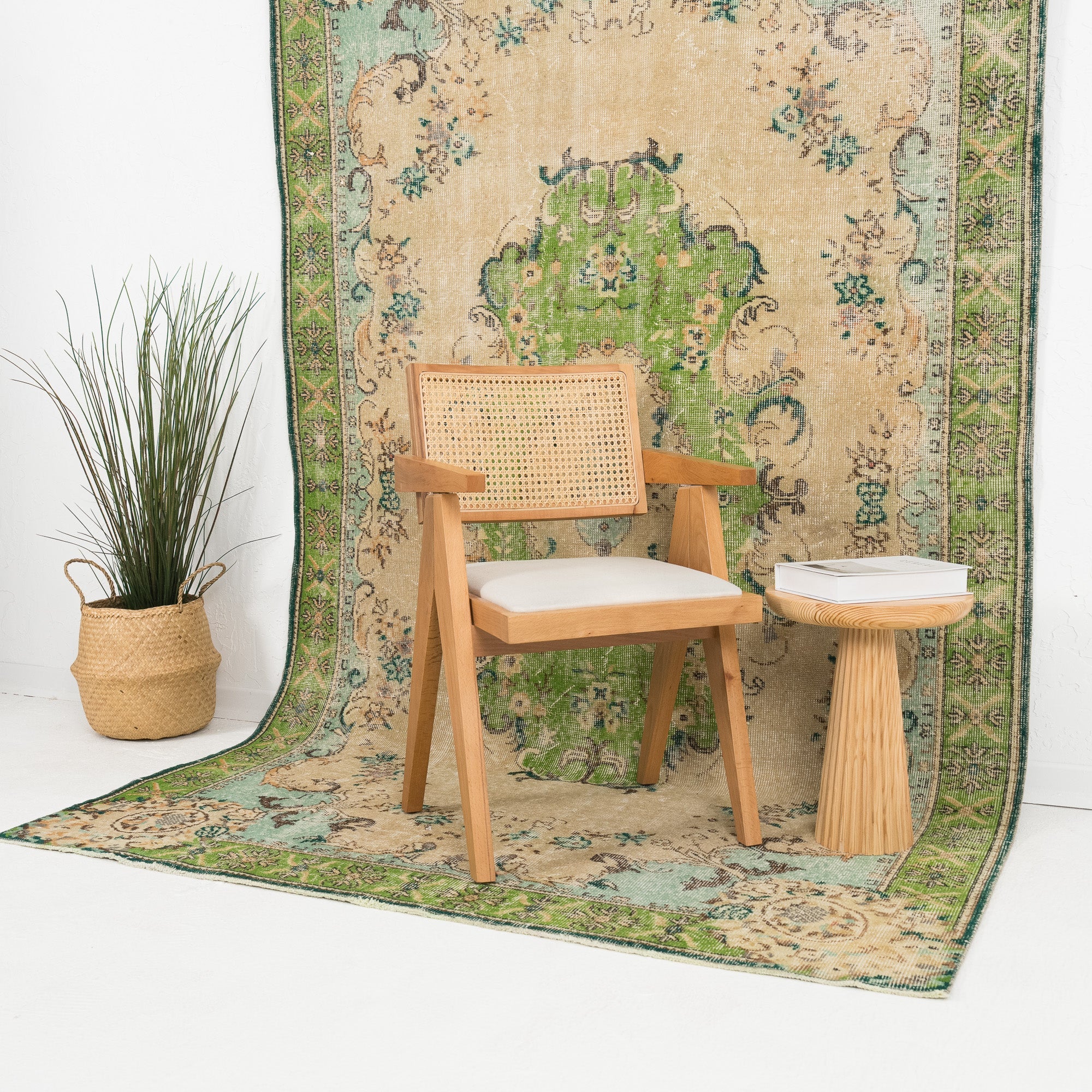 Veliora - Vintage Turkish Area Rug