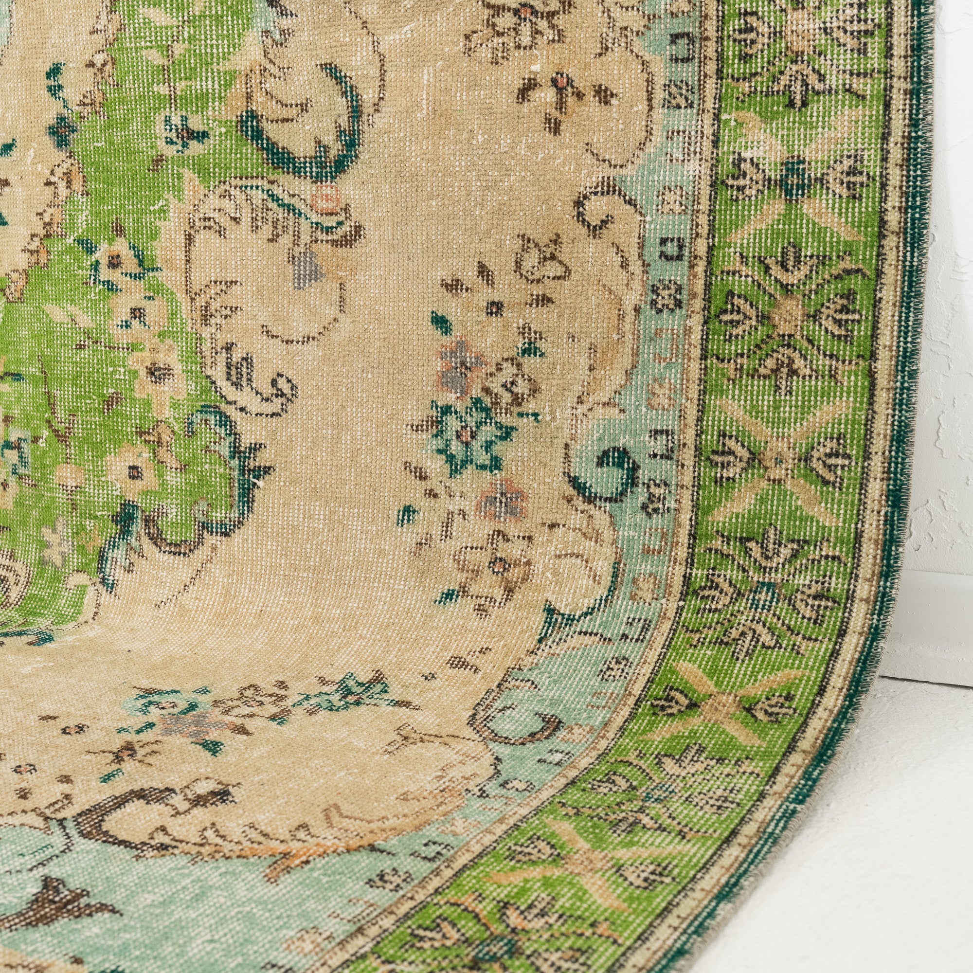 Veliora - Vintage Turkish Area Rug