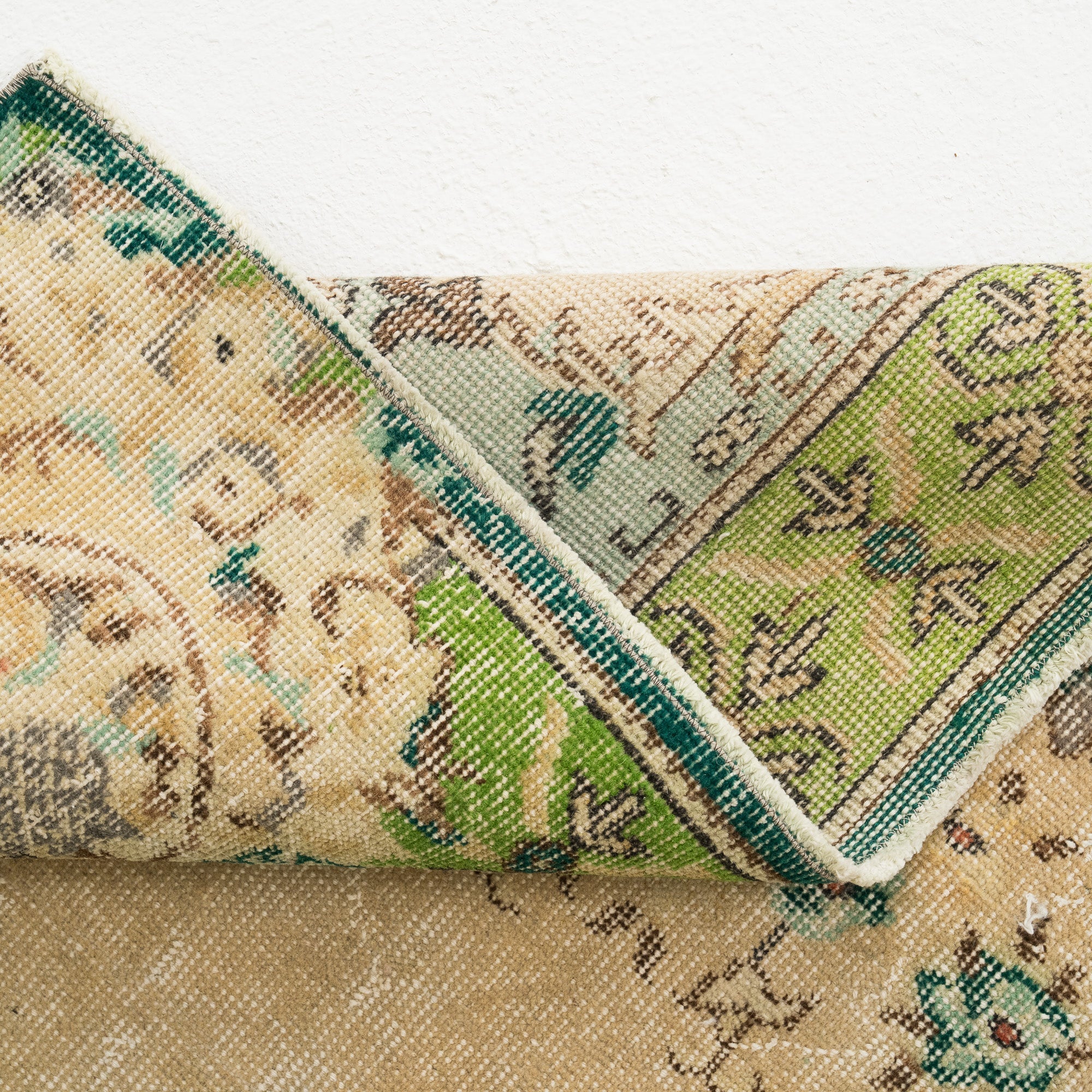 Veliora - Vintage Turkish Area Rug