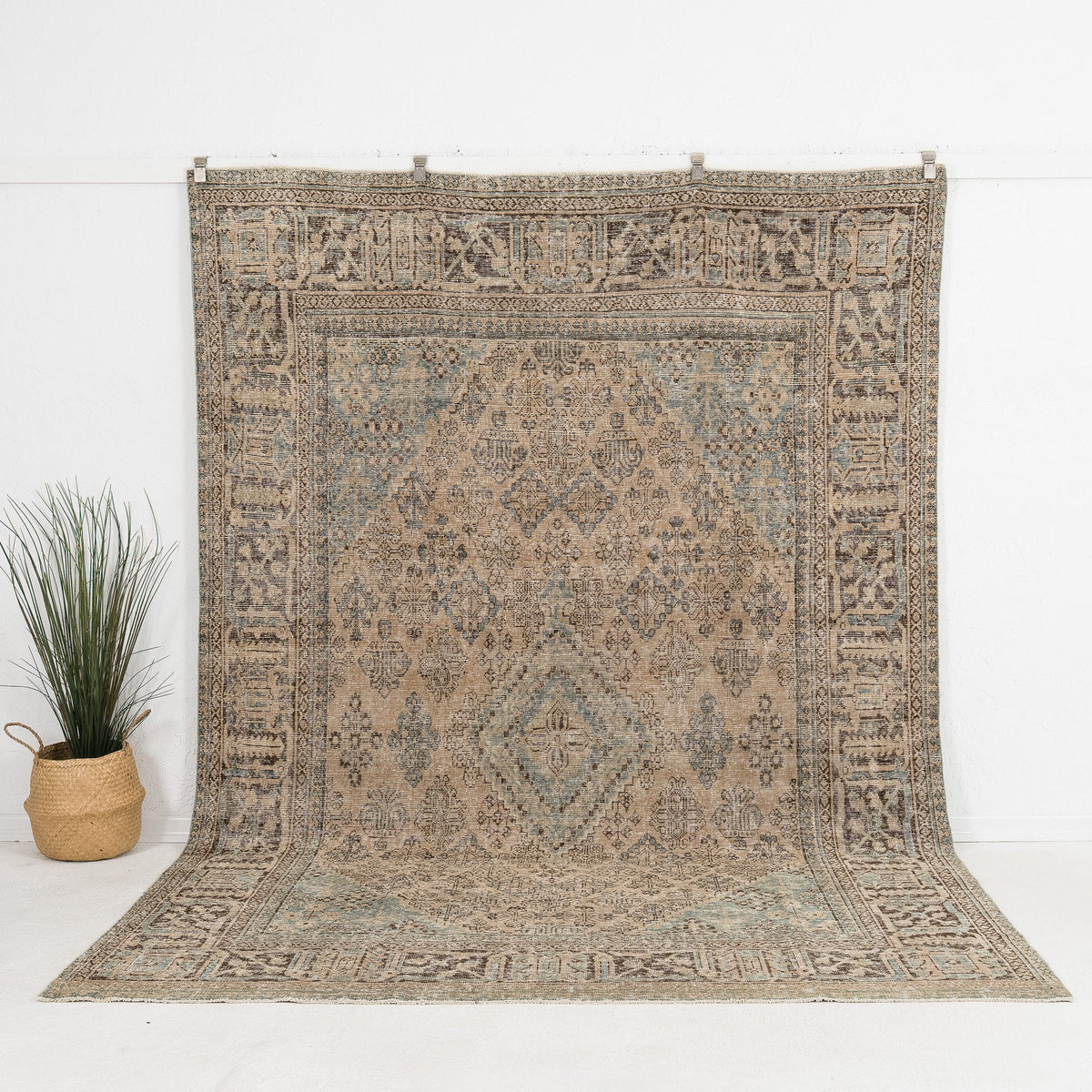 Serenyth - Vintage Persian Area Rug