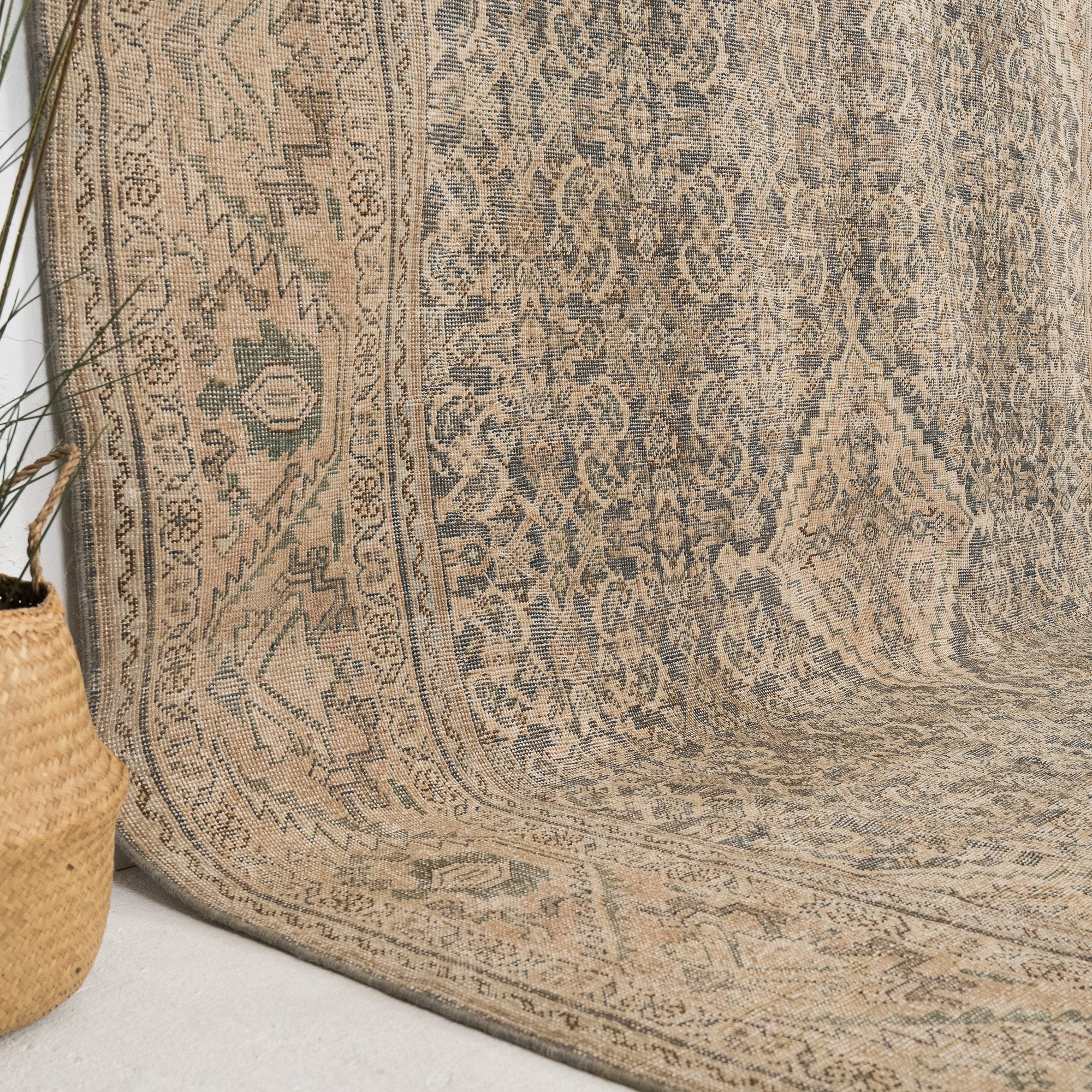 Maevind - Vintage Persian Area Rug