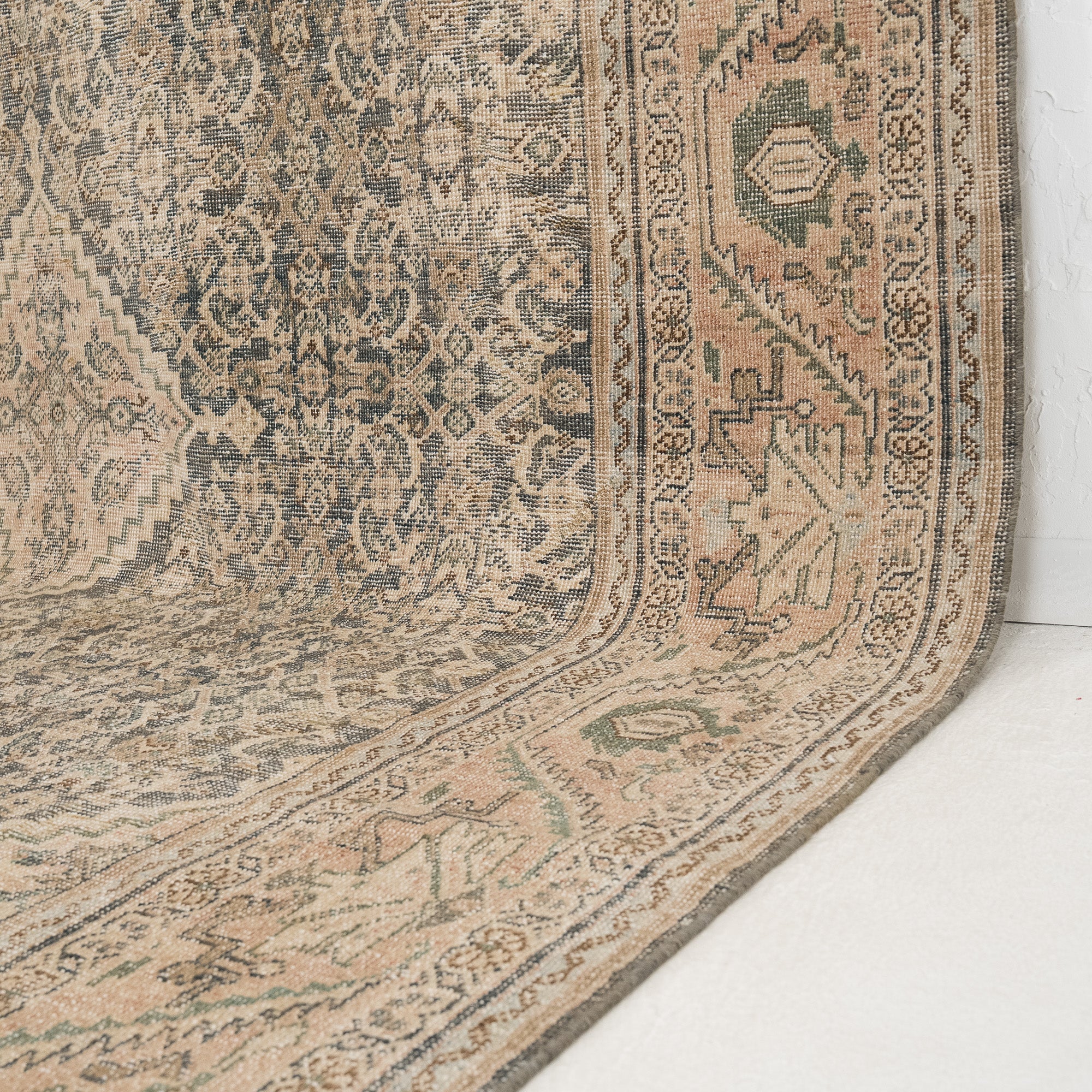 Maevind - Vintage Persian Area Rug