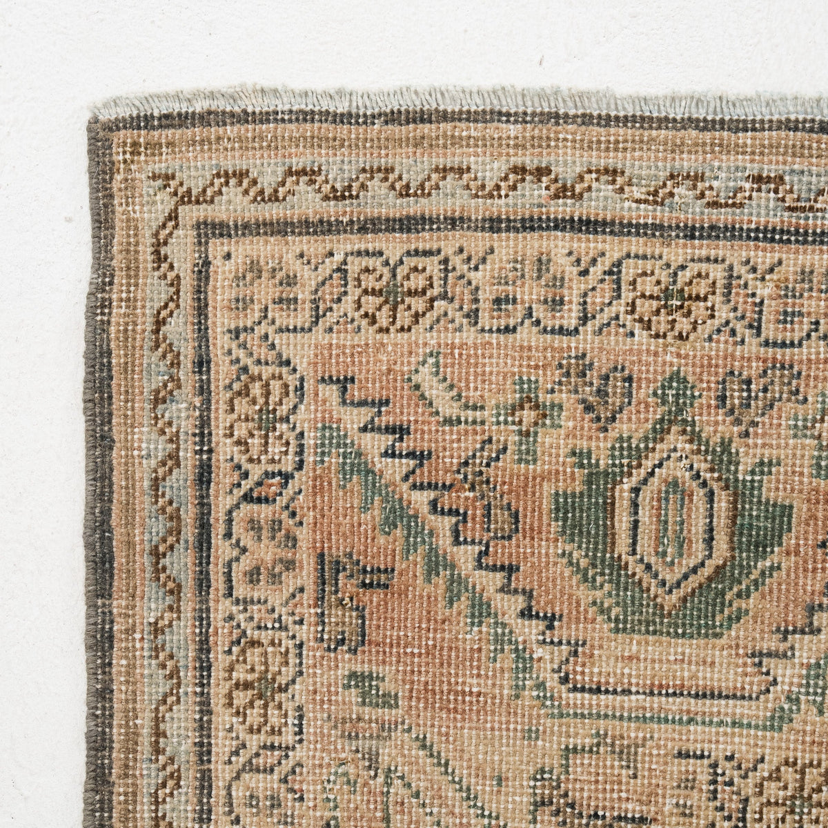 Maevind - Vintage Persian Area Rug