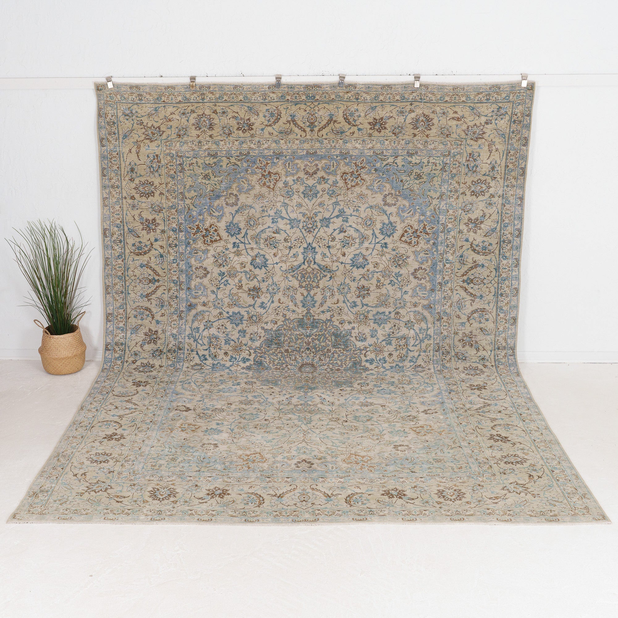 Belanella - Vintage Persian Area Rug