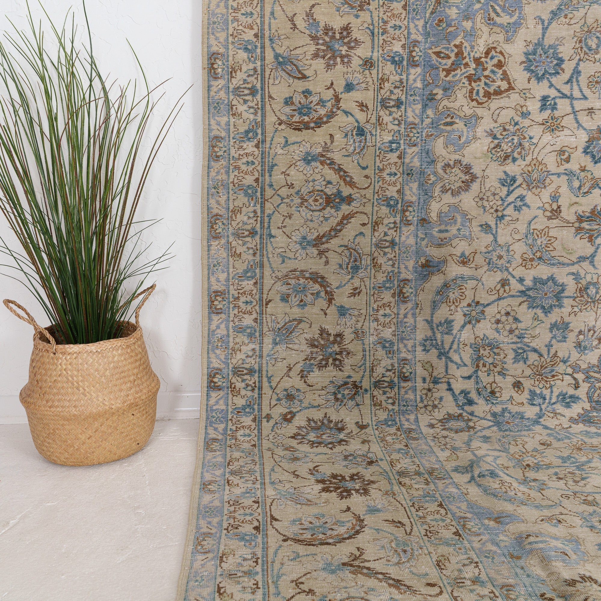 Belanella - Vintage Persian Area Rug