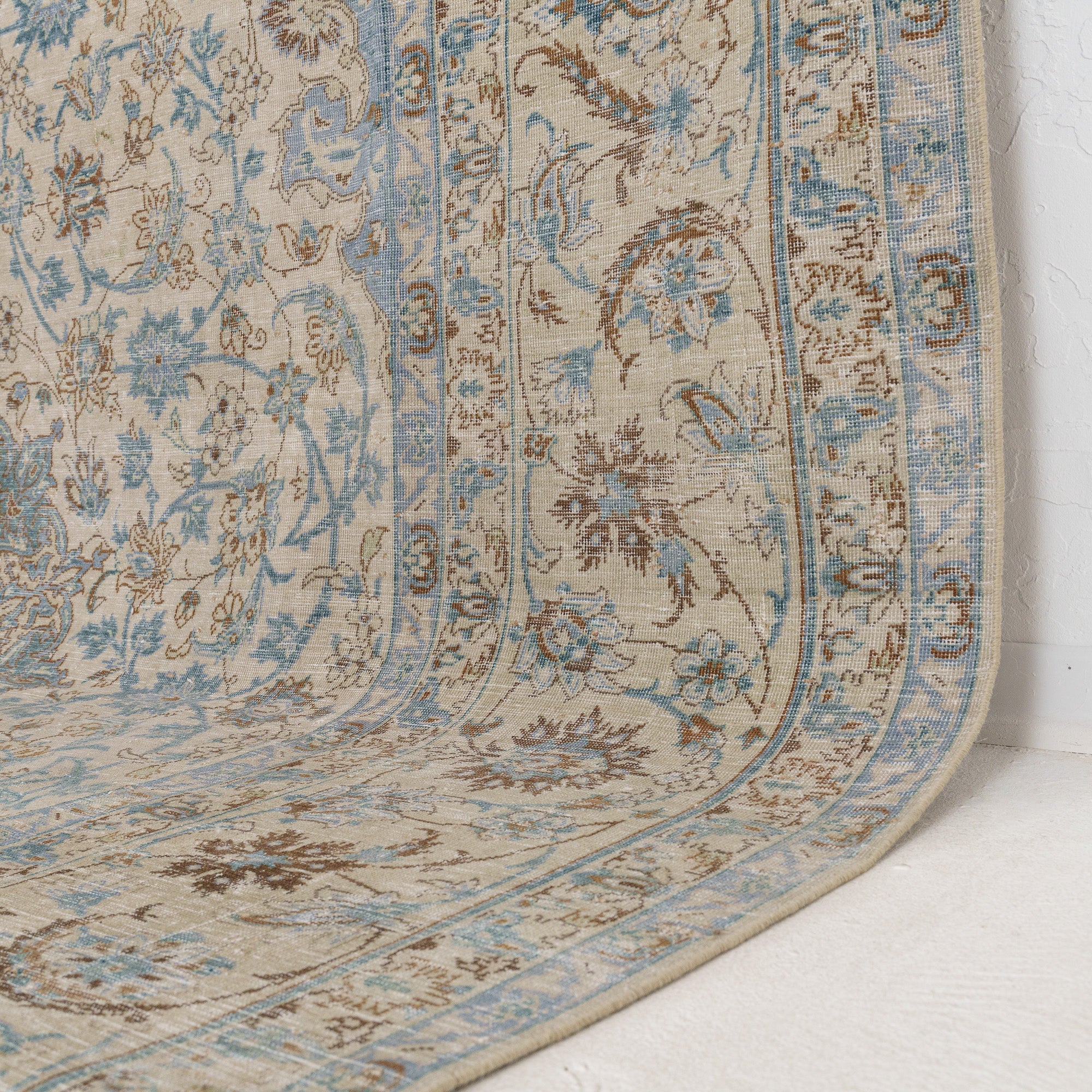 Belanella - Vintage Persian Area Rug