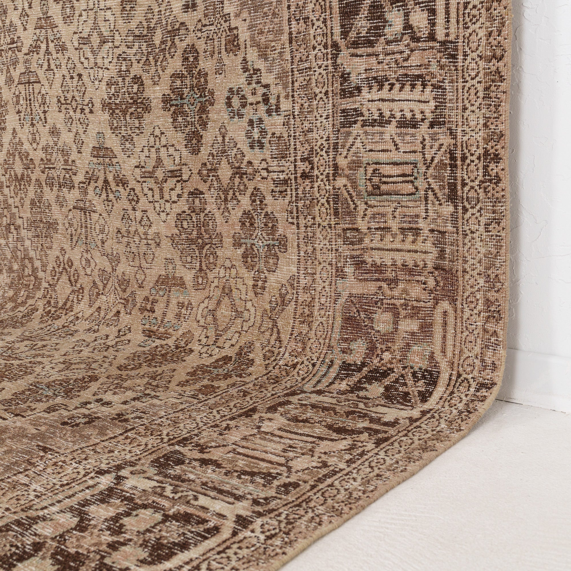 Belanis - Vintage Persian Area Rug
