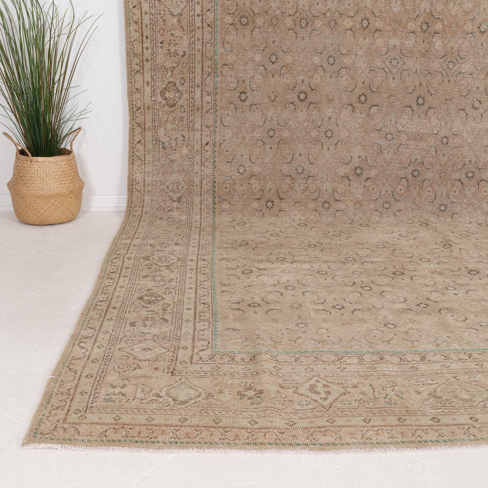 Belanine - Vintage Persian Area Rug