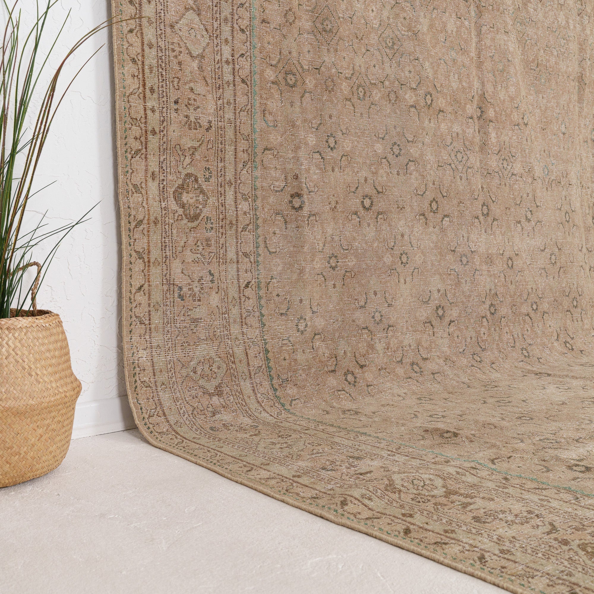 Belanine - Vintage Persian Area Rug