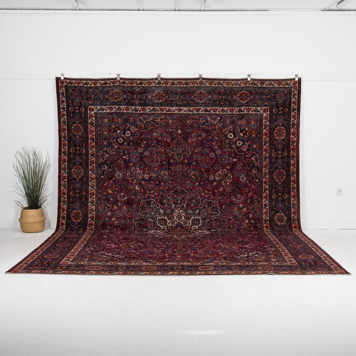 Oravelle - Vintage Persian Area Rug