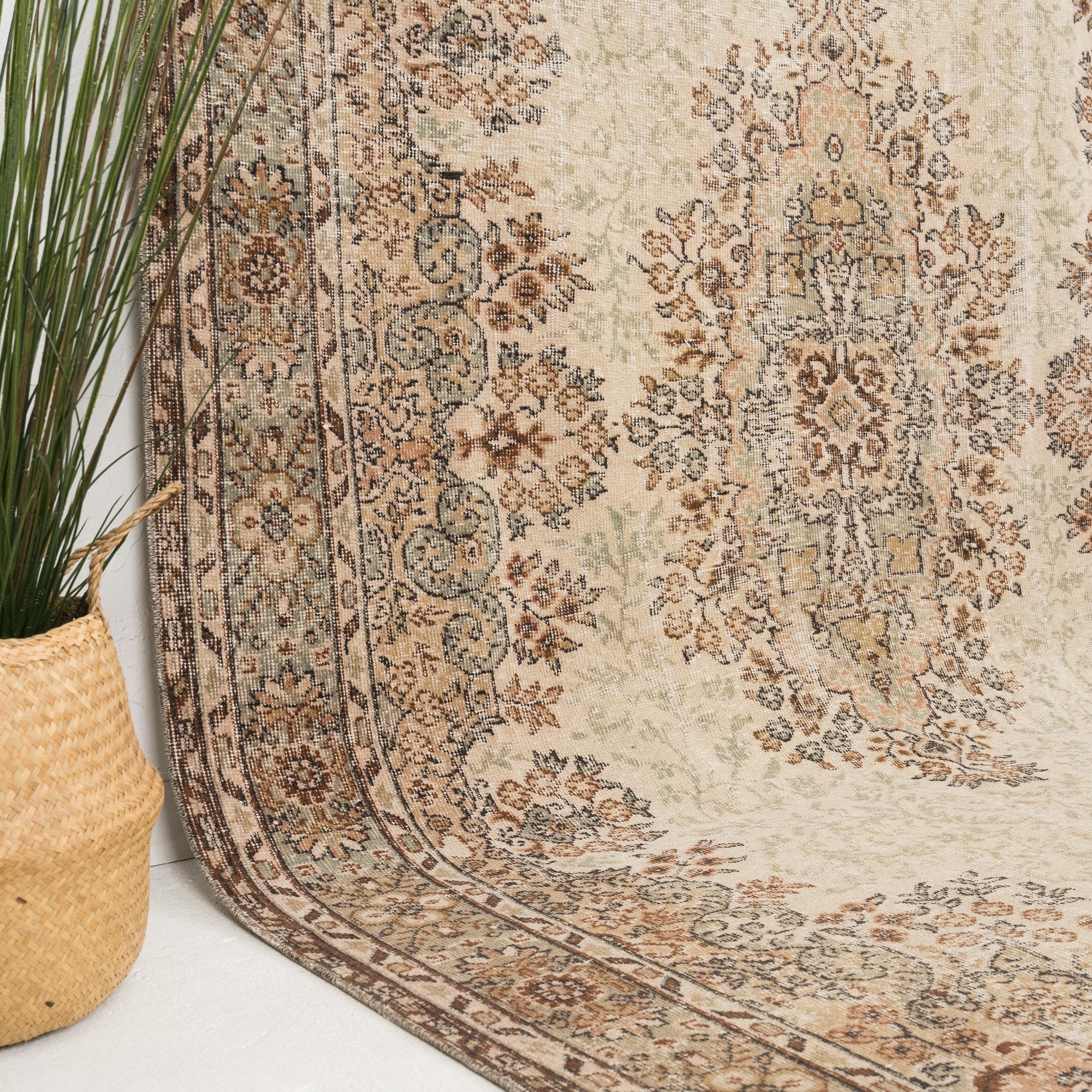 Lysendrae - Vintage Turkish Area Rug