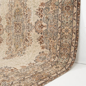 Lysendrae - Vintage Turkish Area Rug