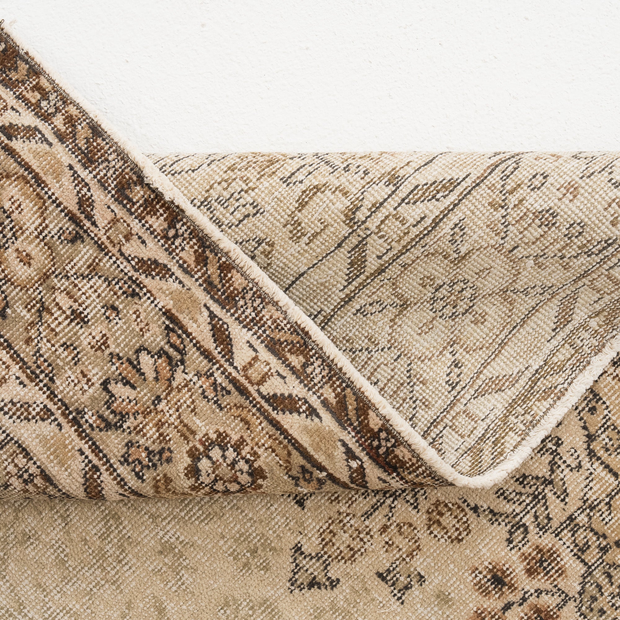 Lysendrae - Vintage Turkish Area Rug