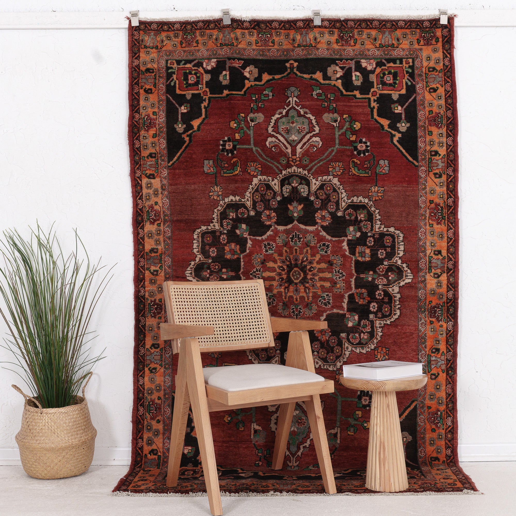 Laerisaria - Vintage Persian Small Rug