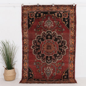 Laerisaria - Vintage Persian Small Rug