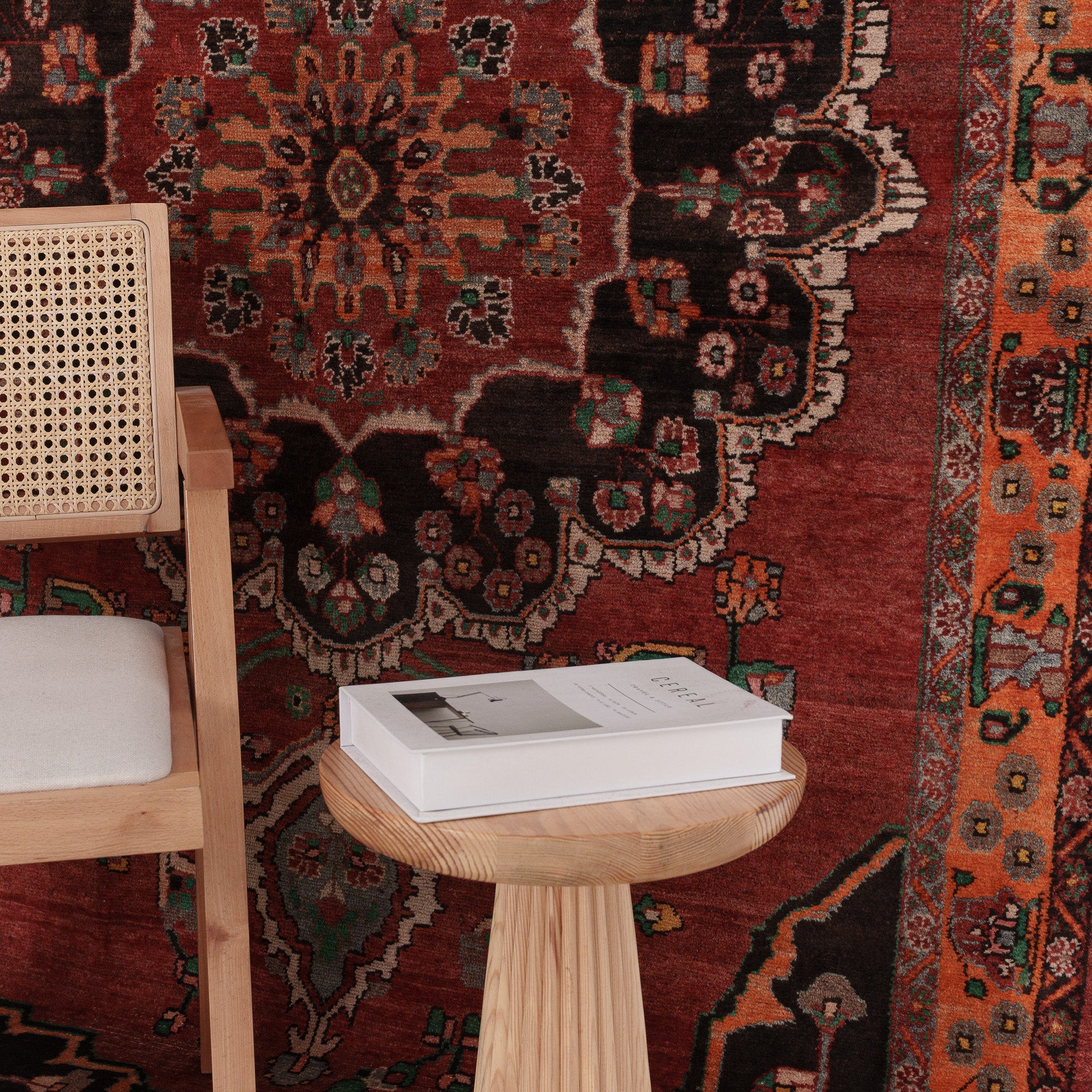 Laerisaria - Vintage Persian Small Rug