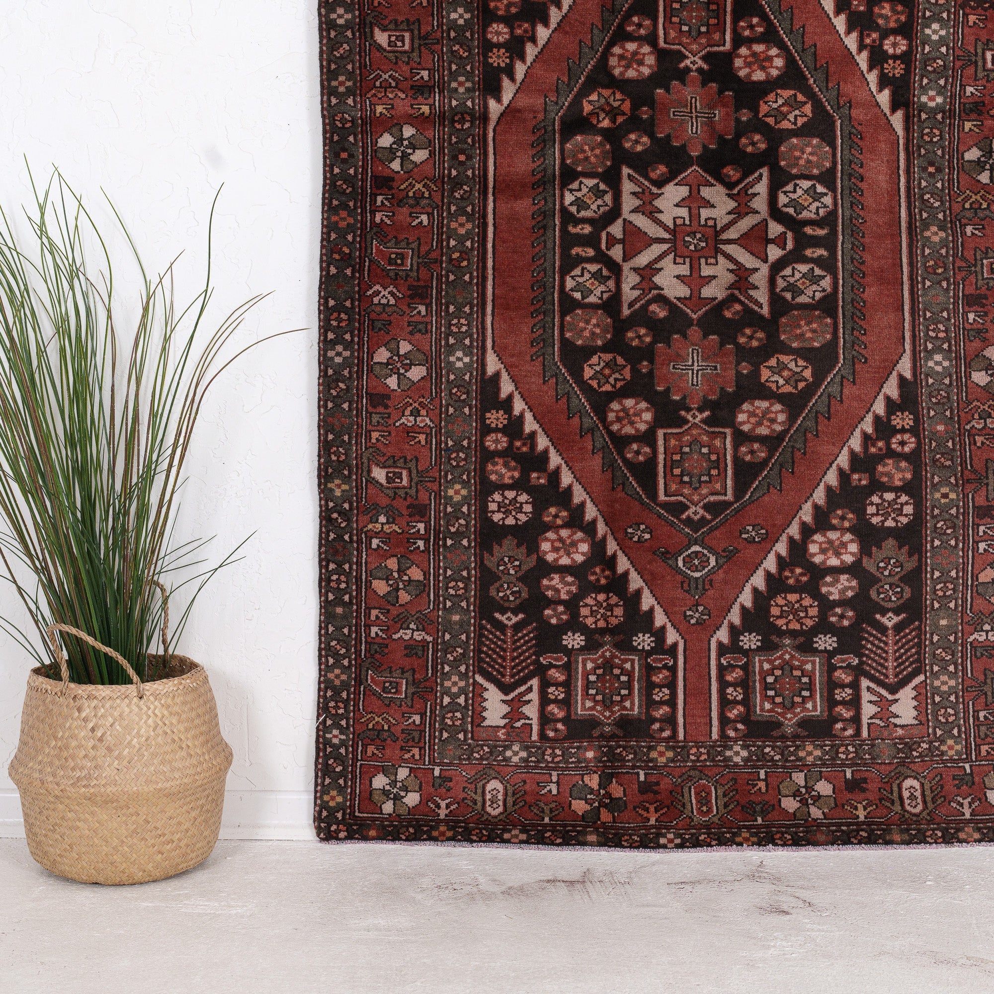 Laerisella - Vintage Persian Small Rug