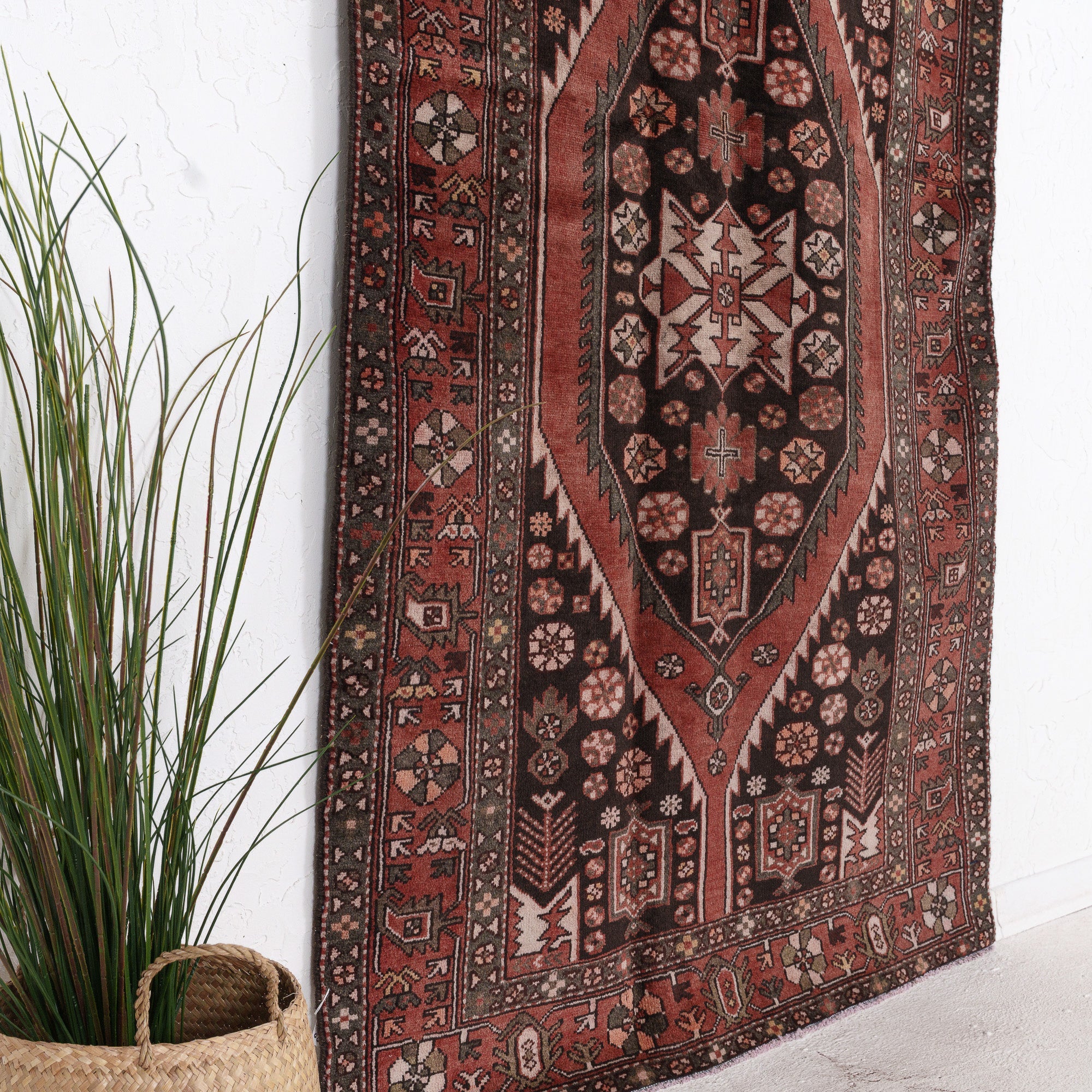 Laerisella - Vintage Persian Small Rug