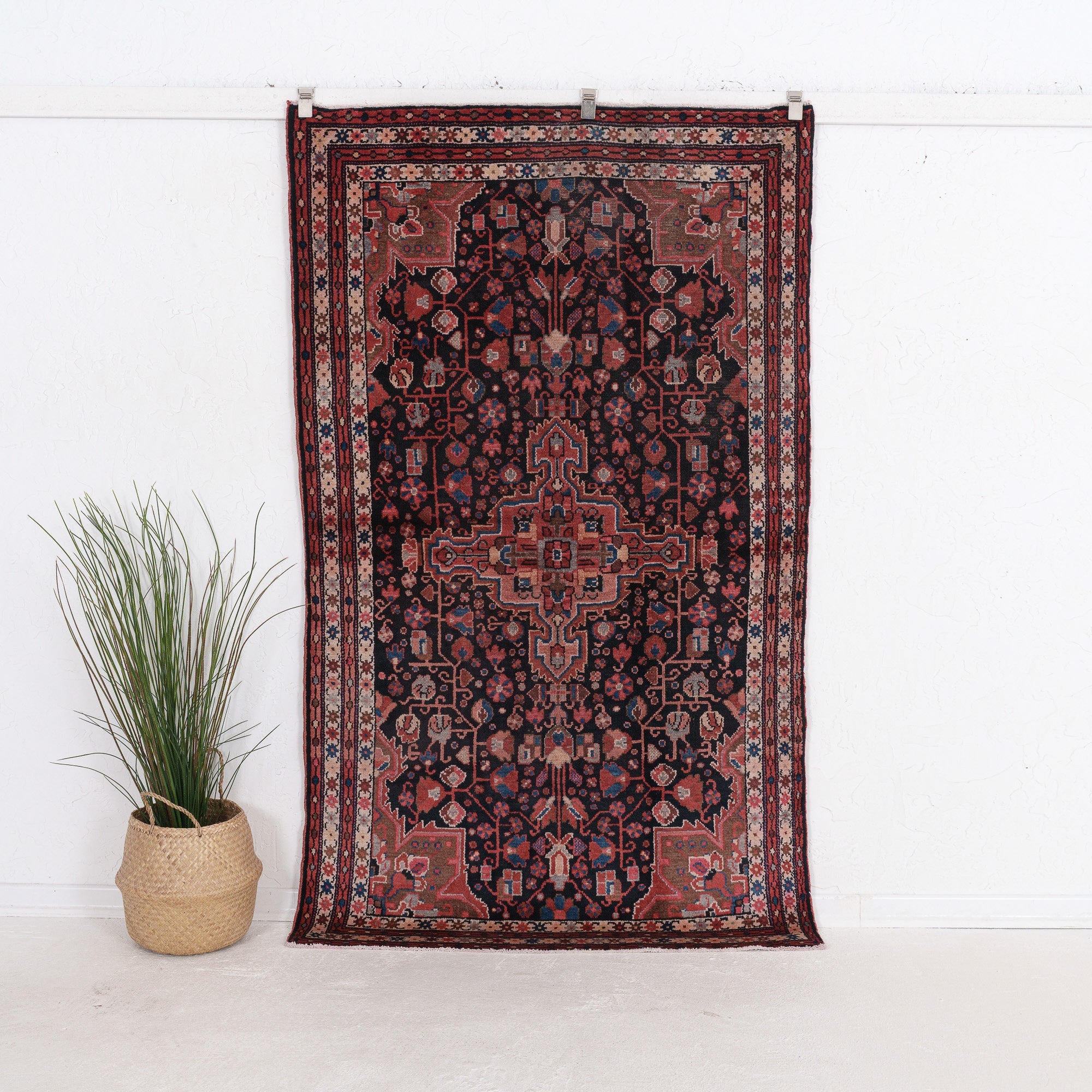 Laerisena - Vintage Persian Small Rug