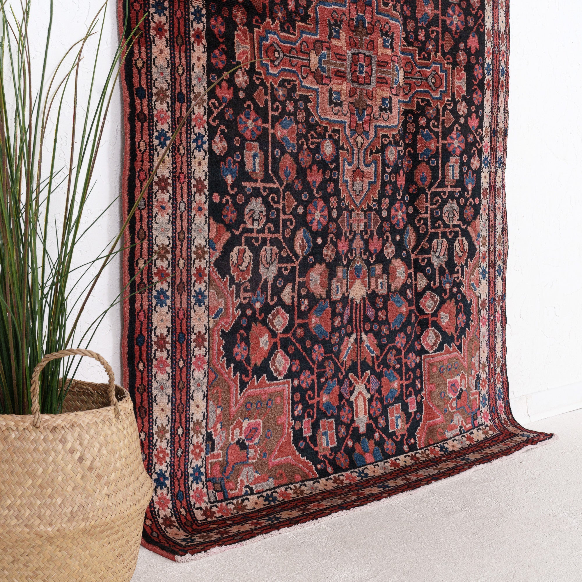 Laerisena - Vintage Persian Small Rug