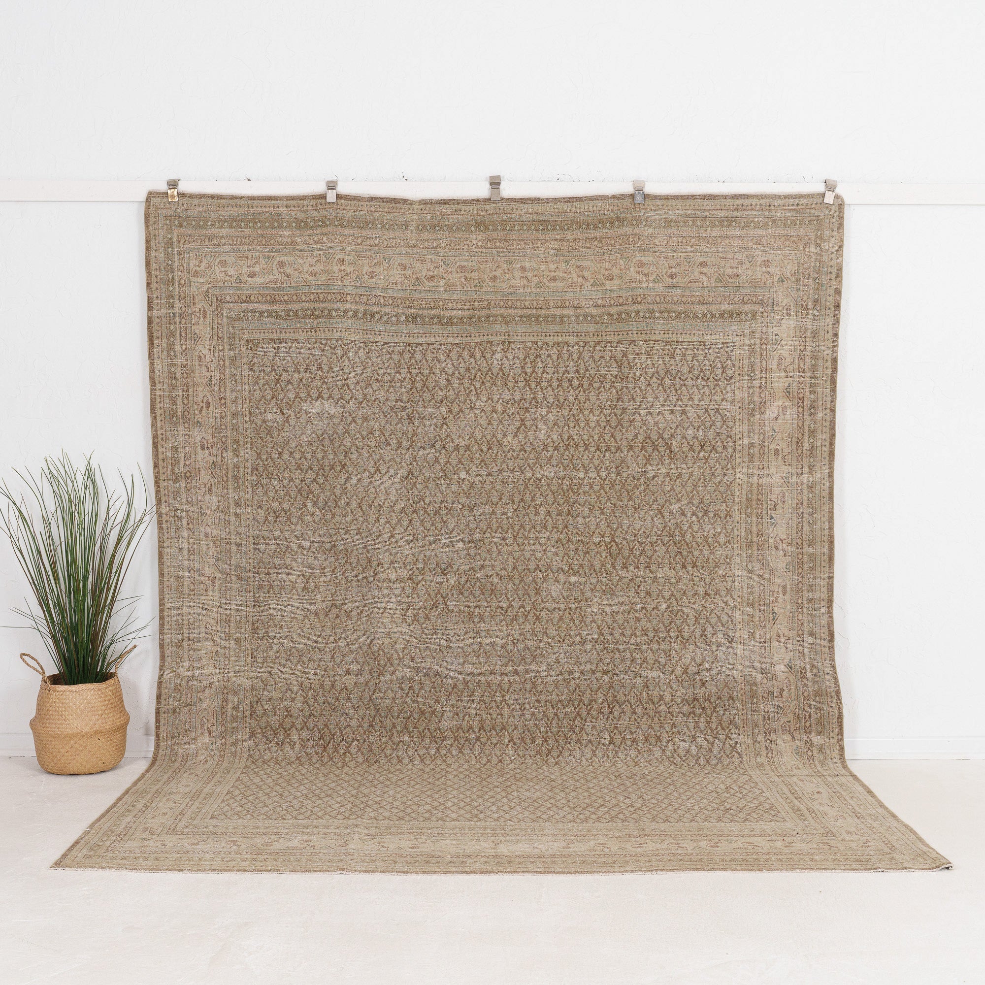 Arelis - Vintage Persian Area Rug