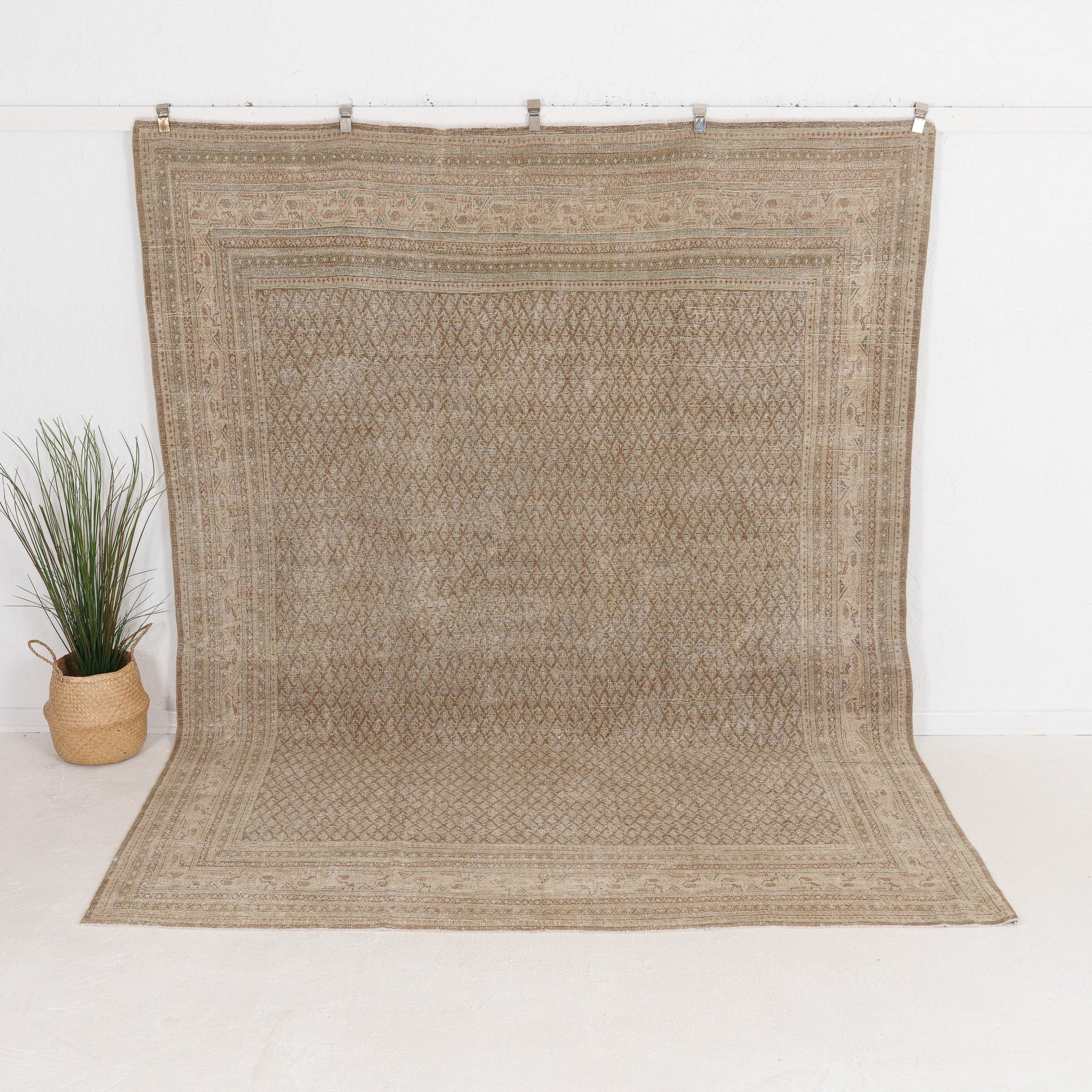 Arelis - Vintage Persian Area Rug