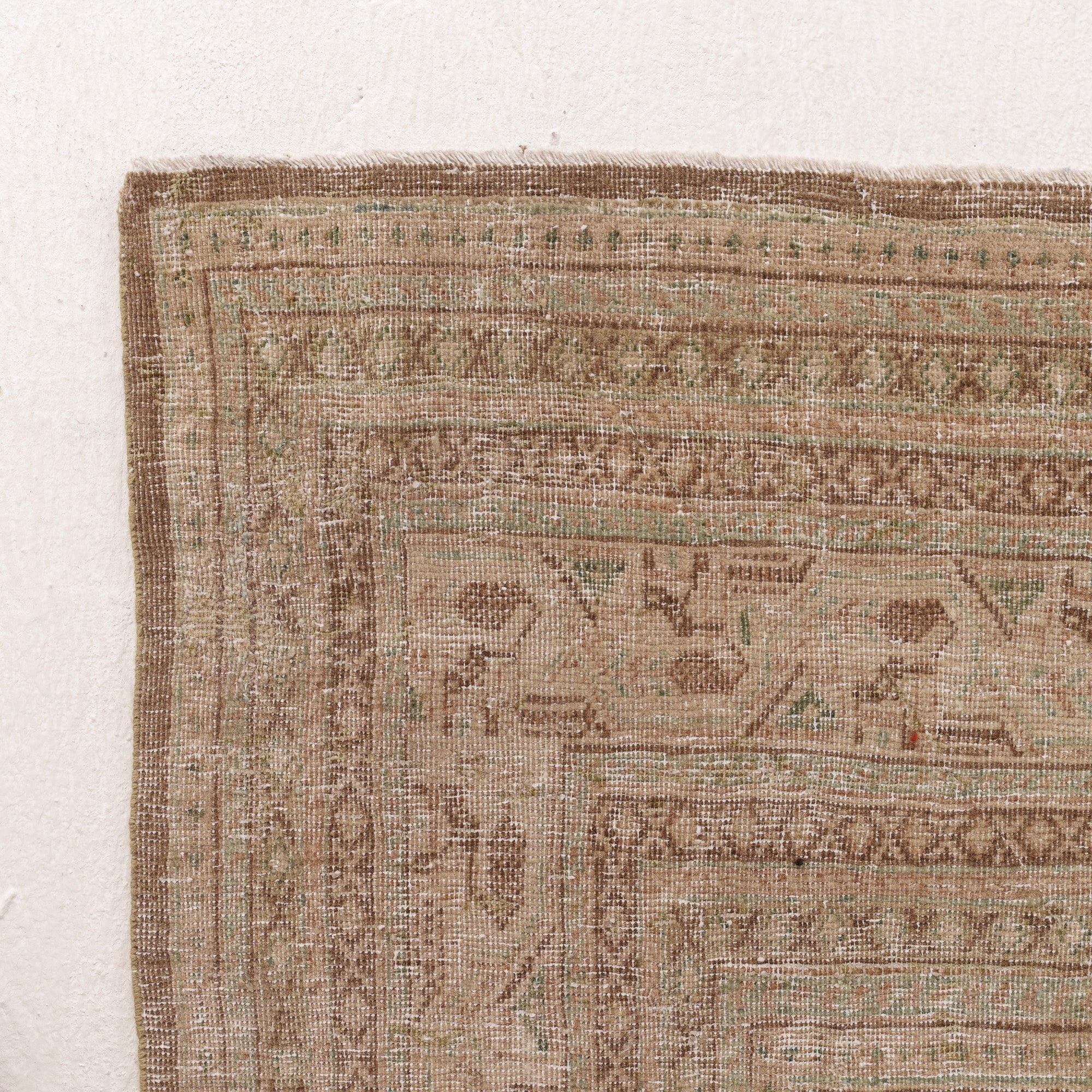 Zaerinella - Vintage Turkish Area Rug