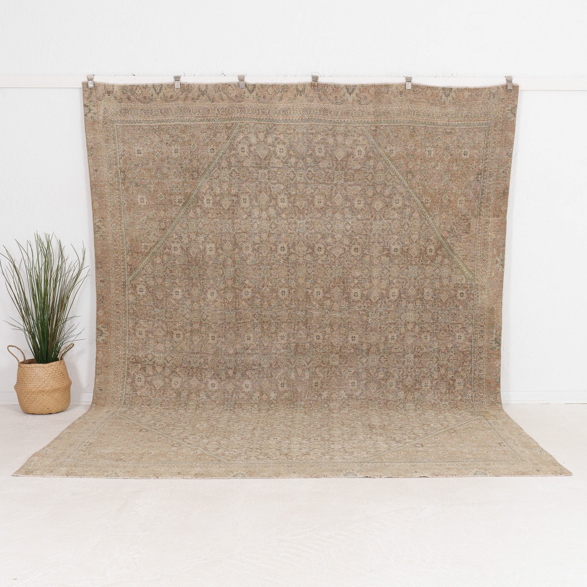 Arelena - Vintage Persian Area Rug