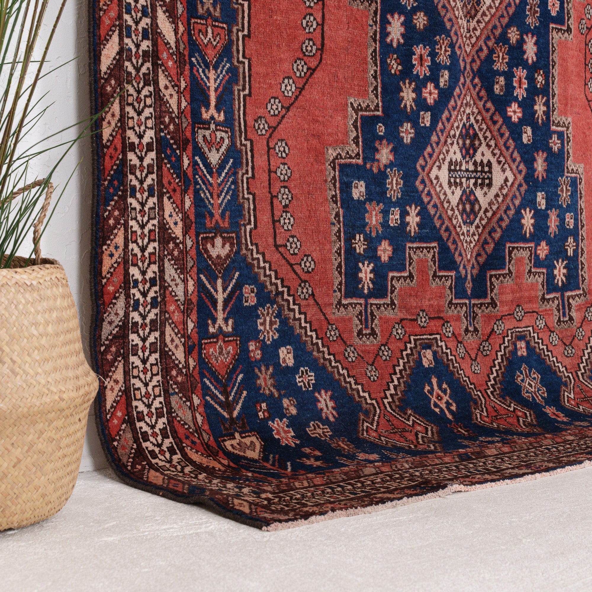 Jaerisara - Vintage Persian Area Rug