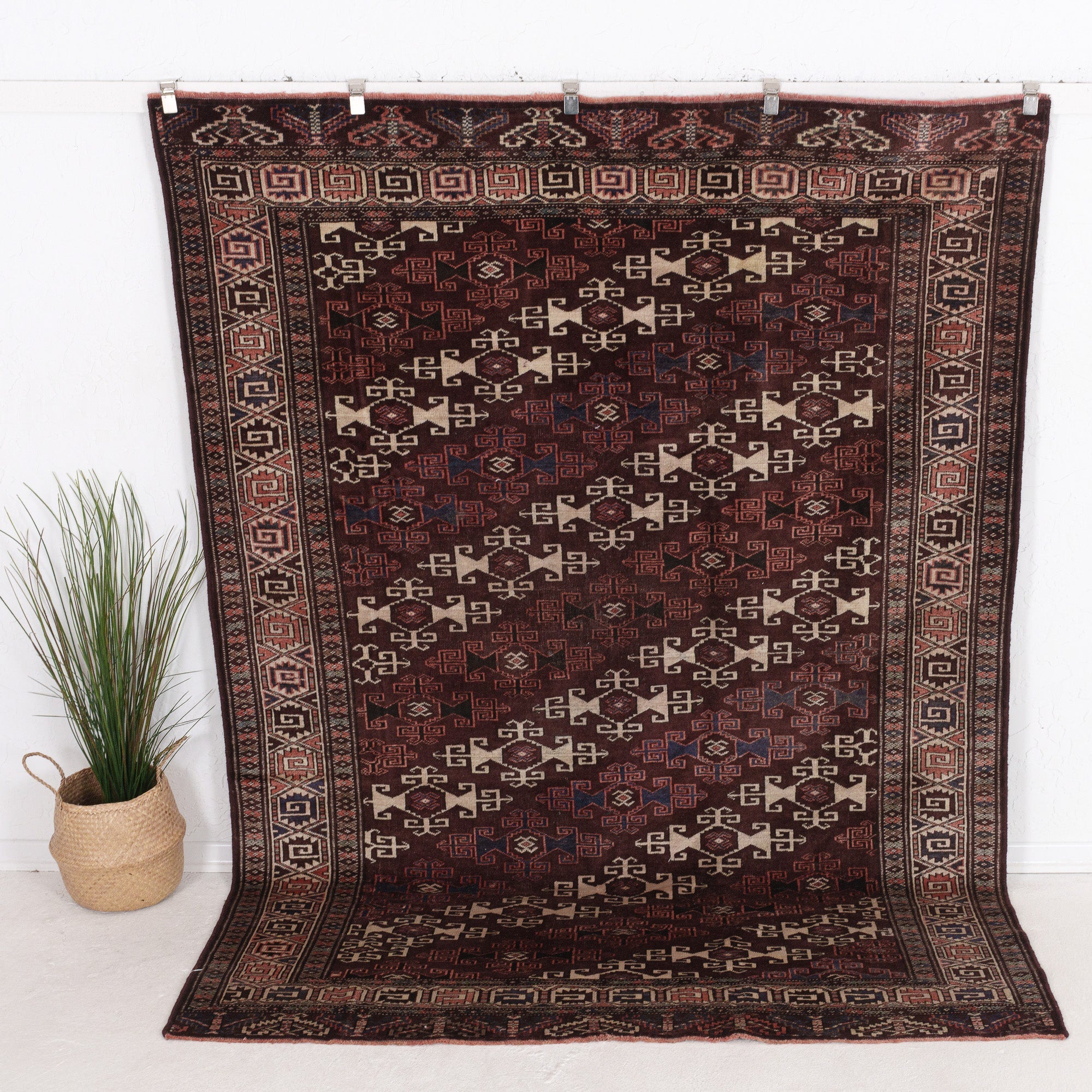 Jaerisess - Vintage Persian Area Rug