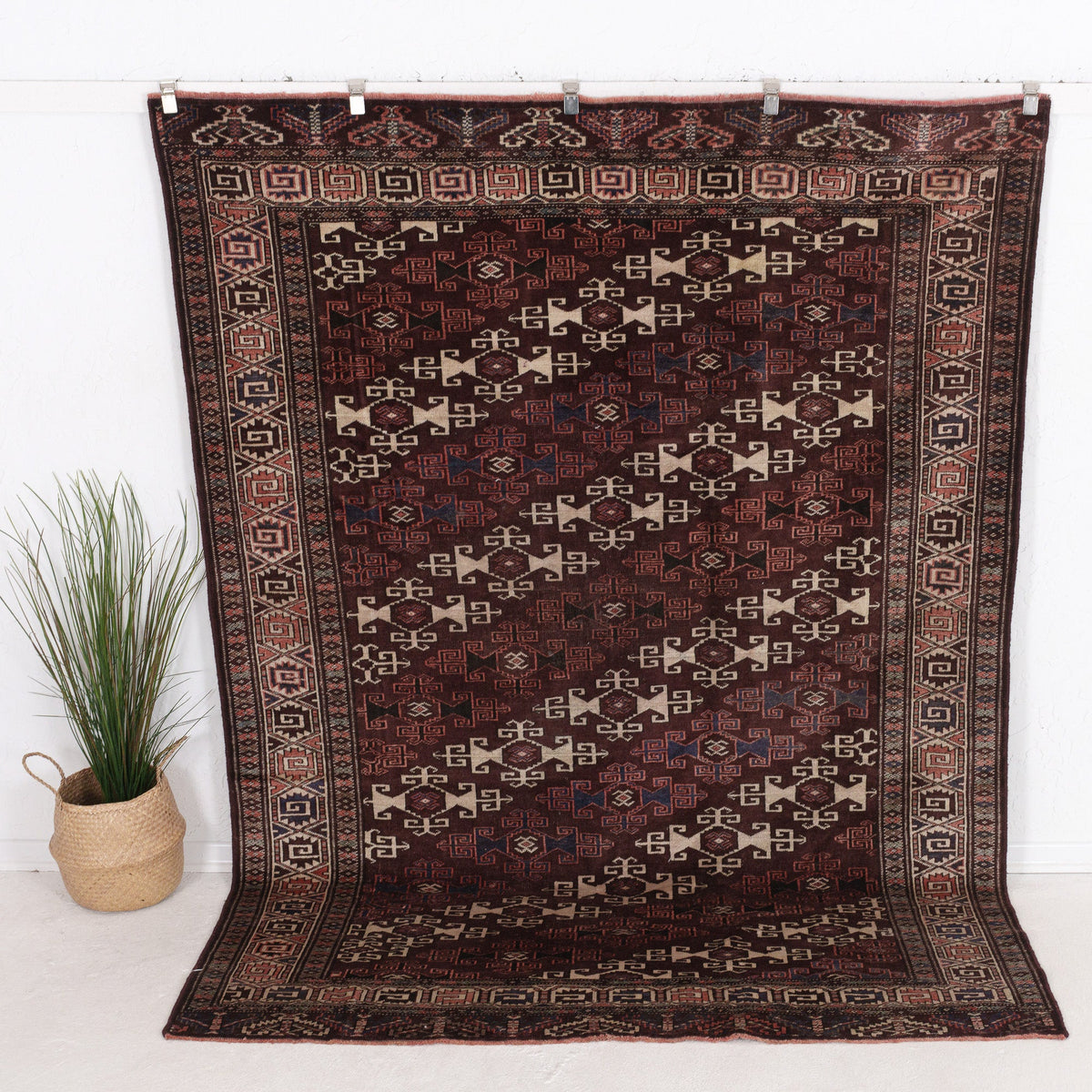 Jaerisess - Vintage Persian Area Rug