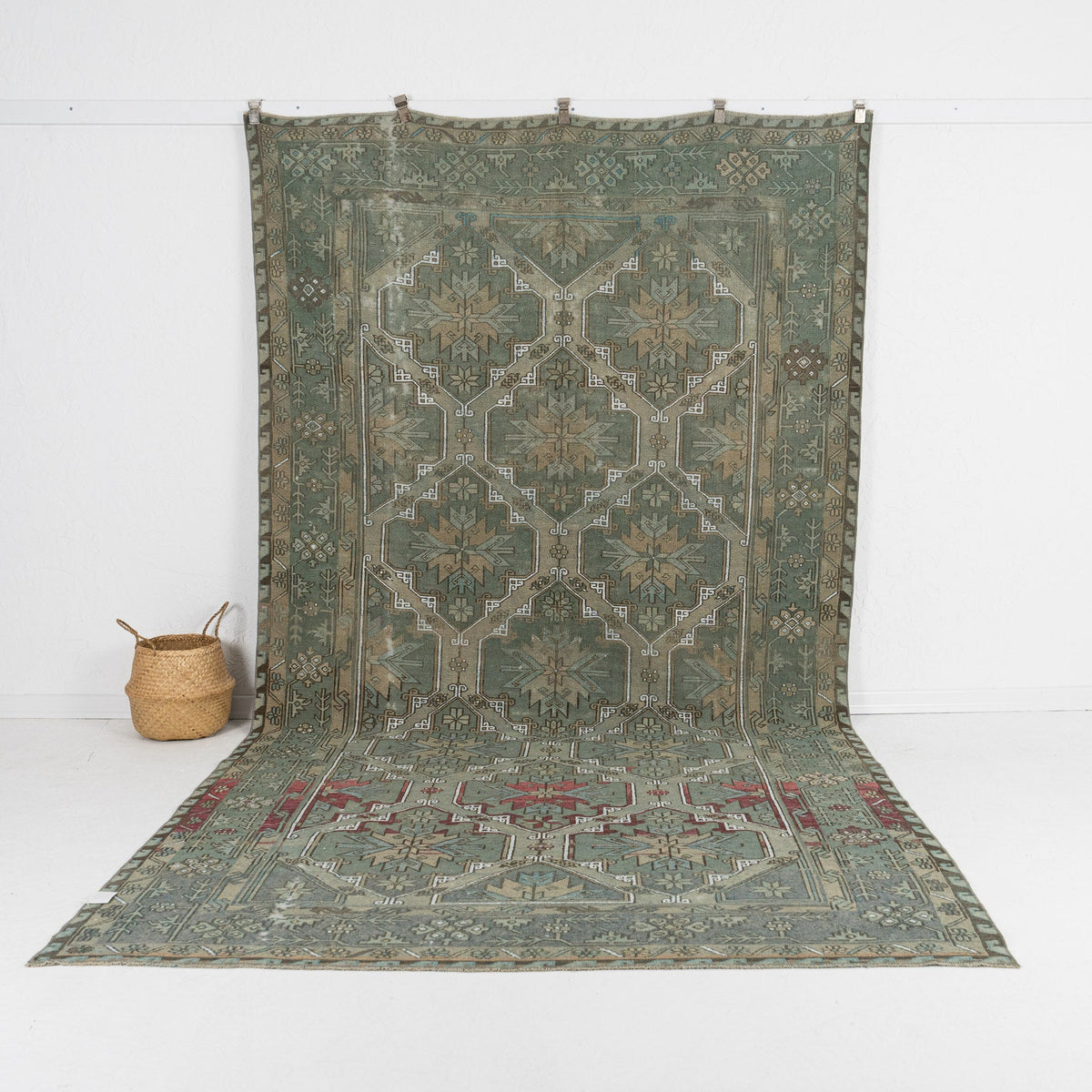 green vintage 6x12 area rug - perfect for the living room, dining room, bedroom, office, hallway