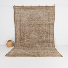 brown vintage 7x10 area rug - perfect for the living room, bedroom, entryway, office, dining room