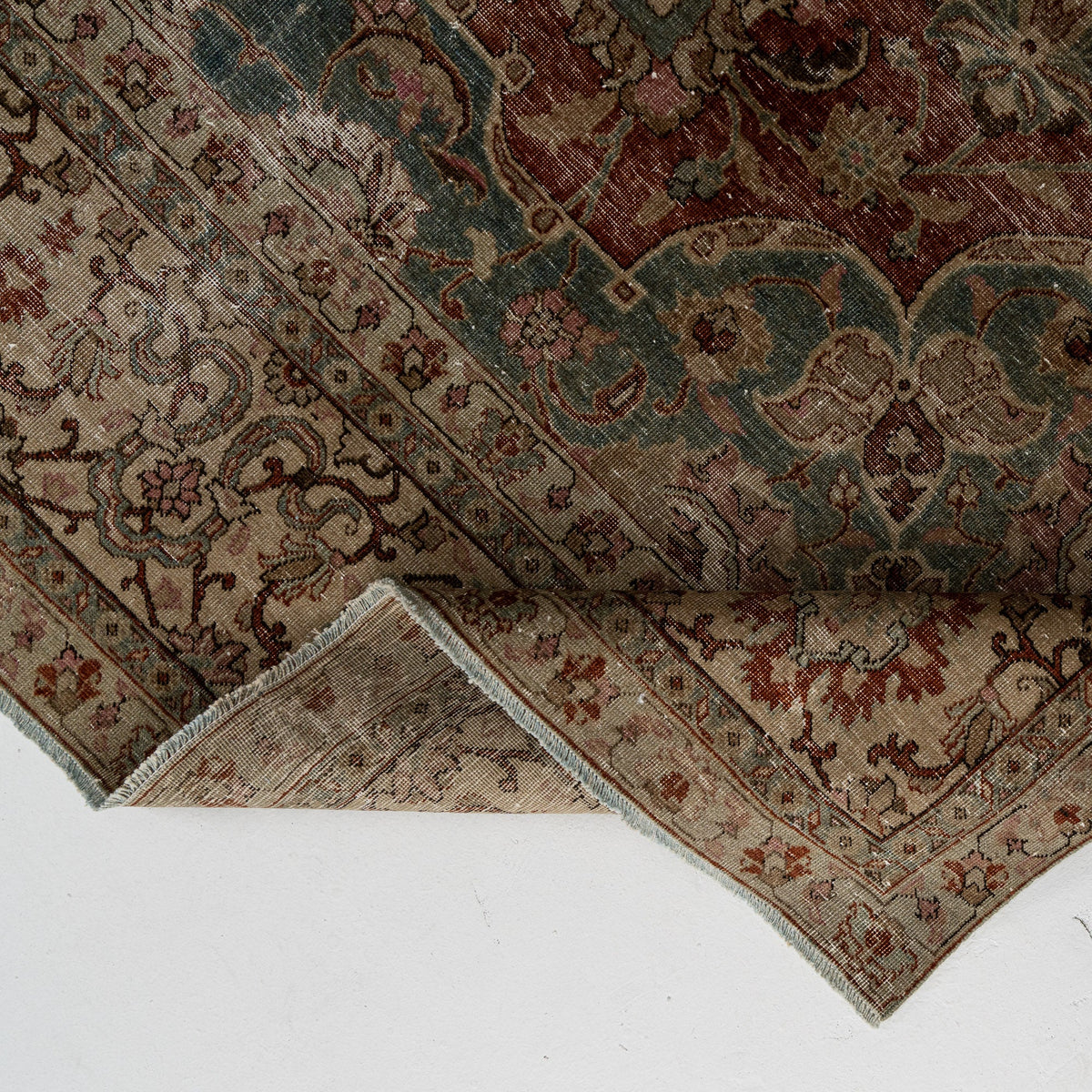 Elaraine - Elegant Living Room Rug, Antique Charm