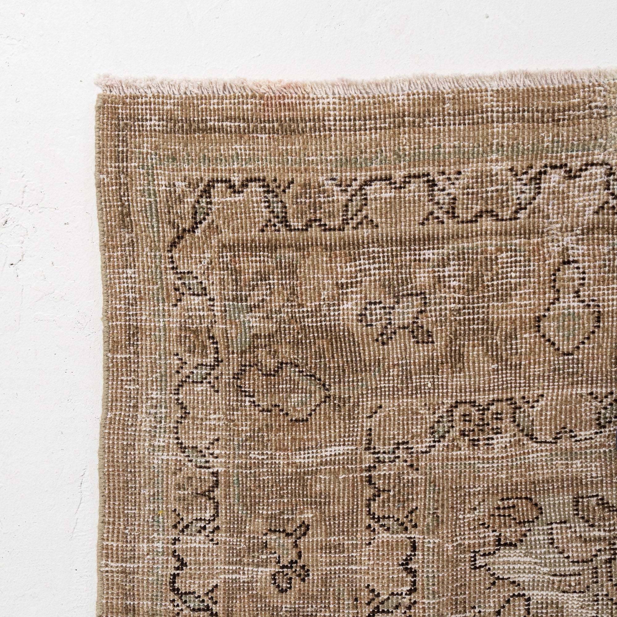 Riselda - Turkish Rug, Vintage Charm for Modern Spaces