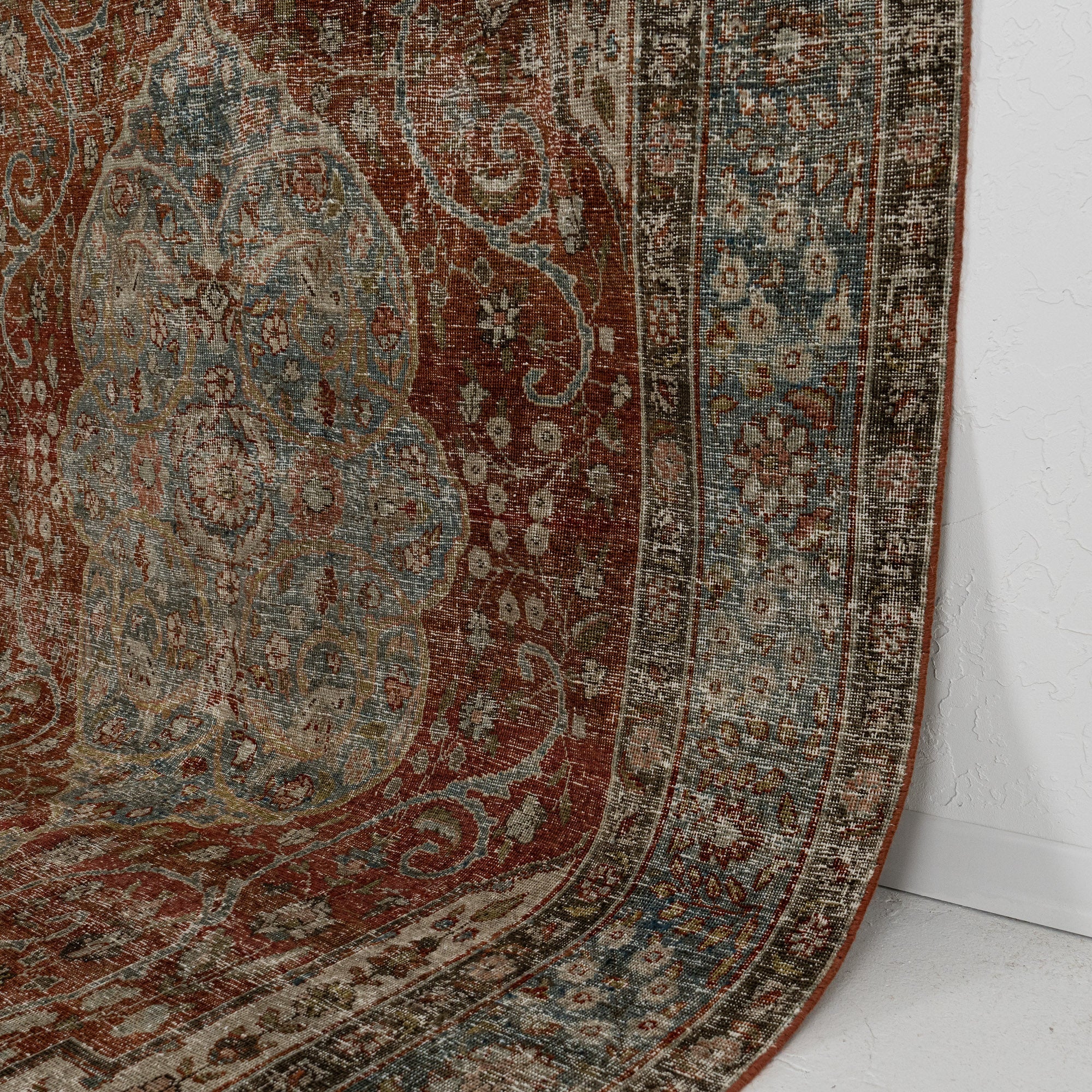 Ariselle - Vintage Persian Rug, Handwoven Masterpiece