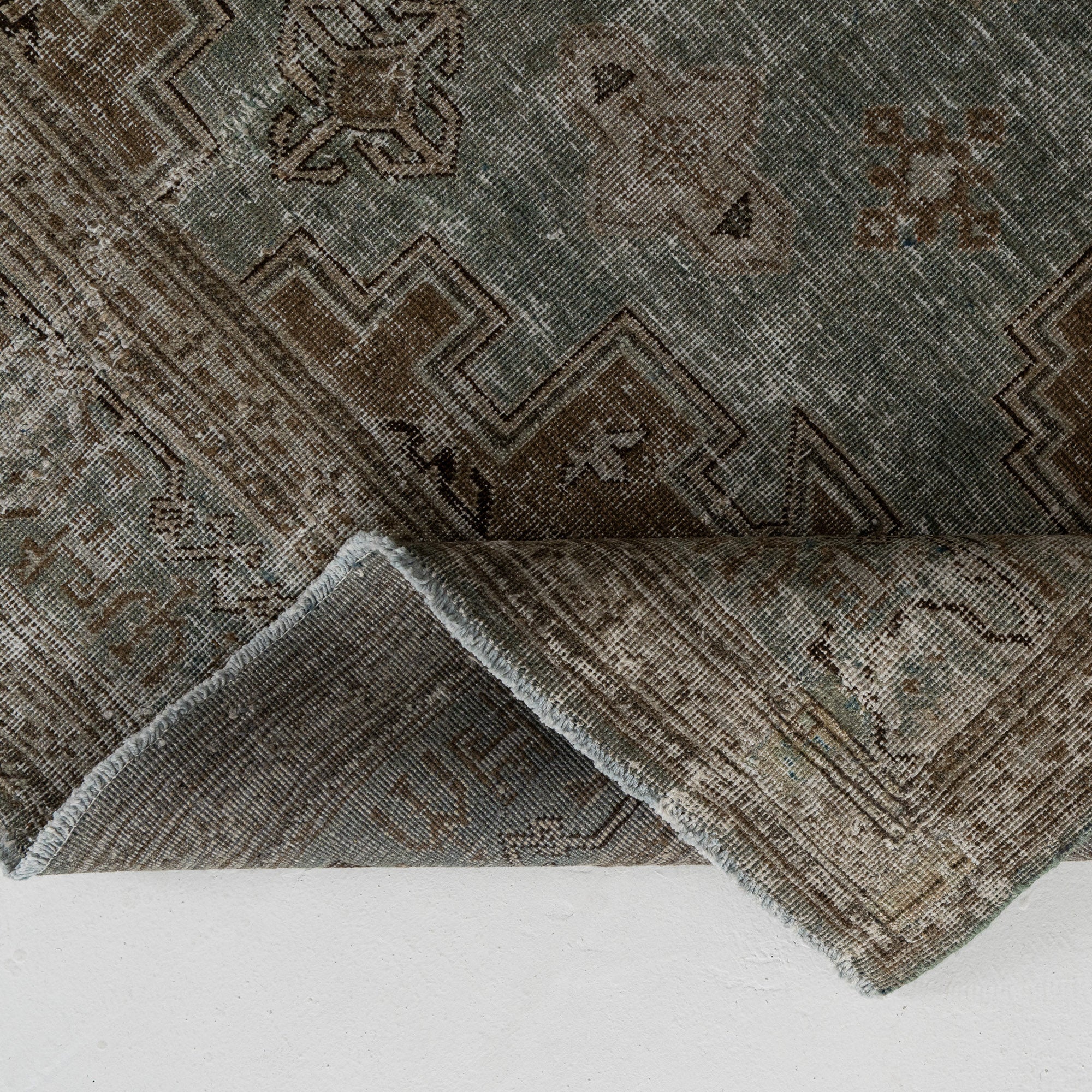 Amelina - Turkish Rug, Vintage Charm for Modern Spaces