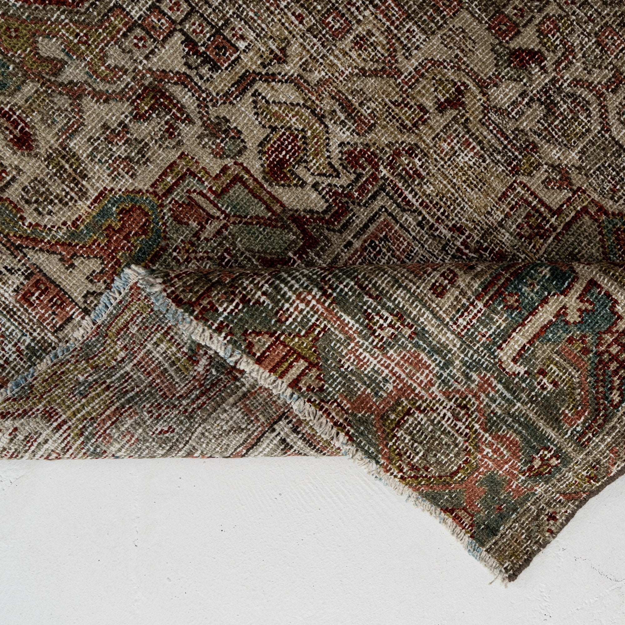 Sapphira - Oriental Rug, Handcrafted for Luxury Living
