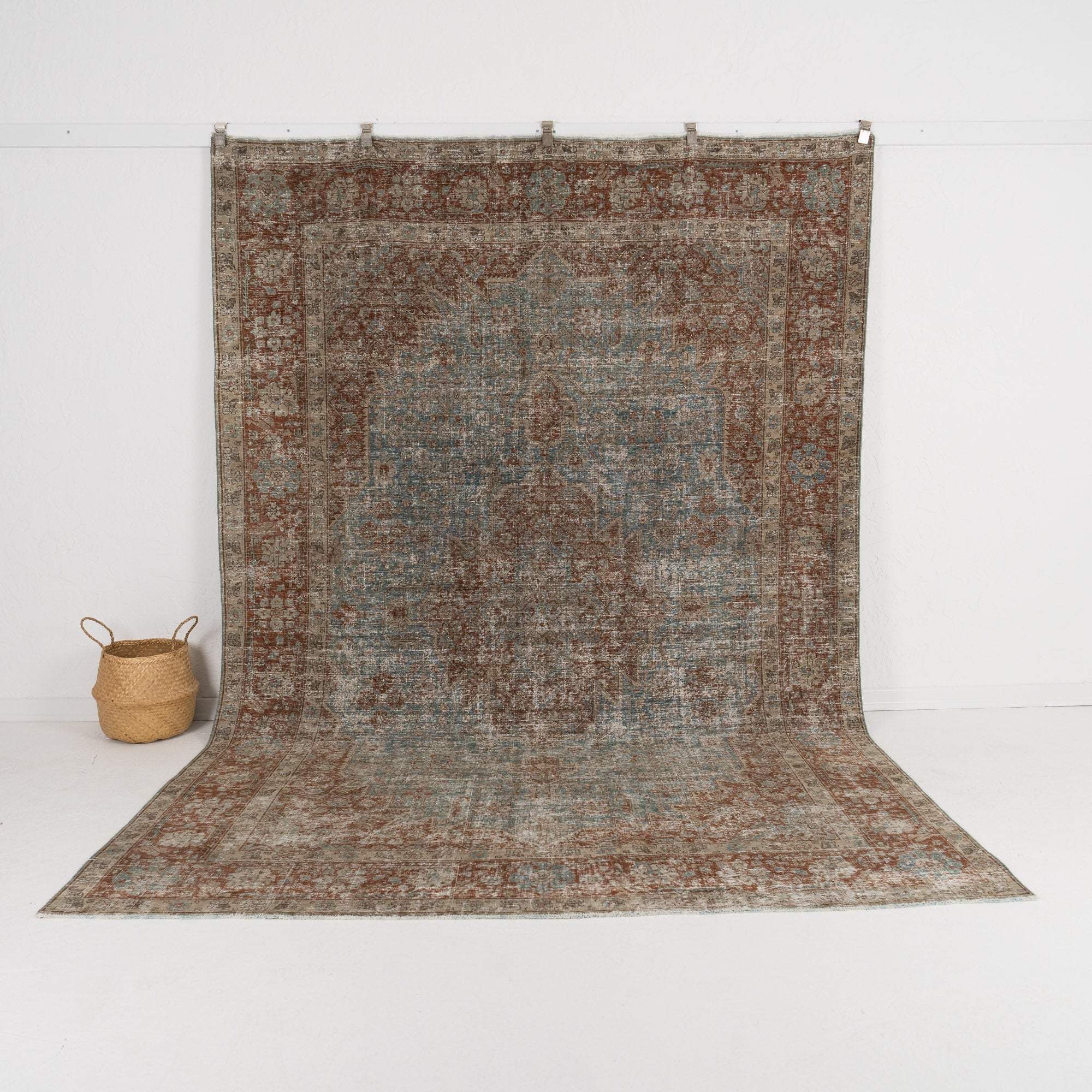 Tisane - Oriental Vintage Rug, Collector's Edition